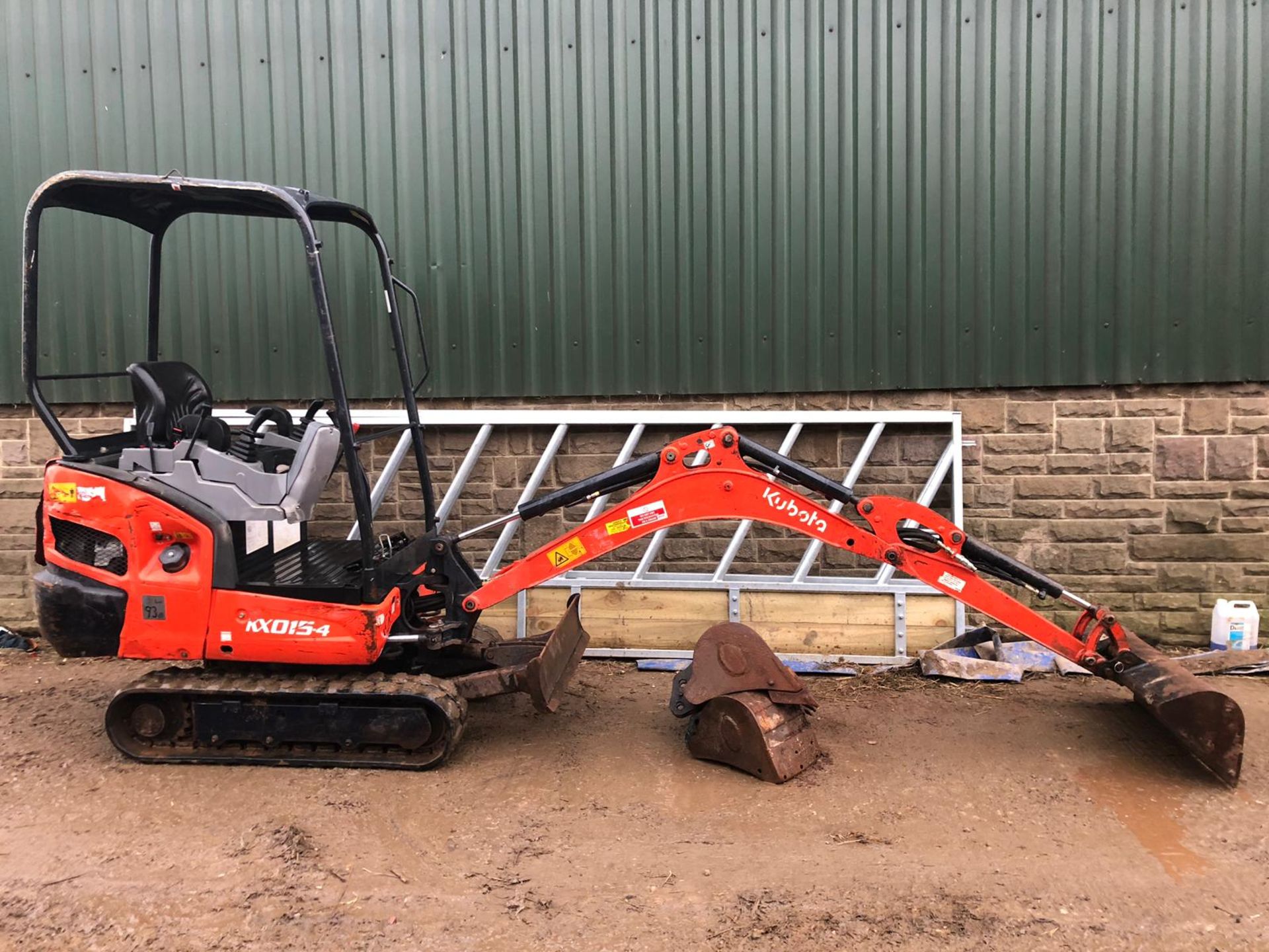 2015 KUBOTA KX015-4 TRACKED DIESEL MINI DIGGER WITH X3 BUCKETS *PLUS VAT* - Image 3 of 16