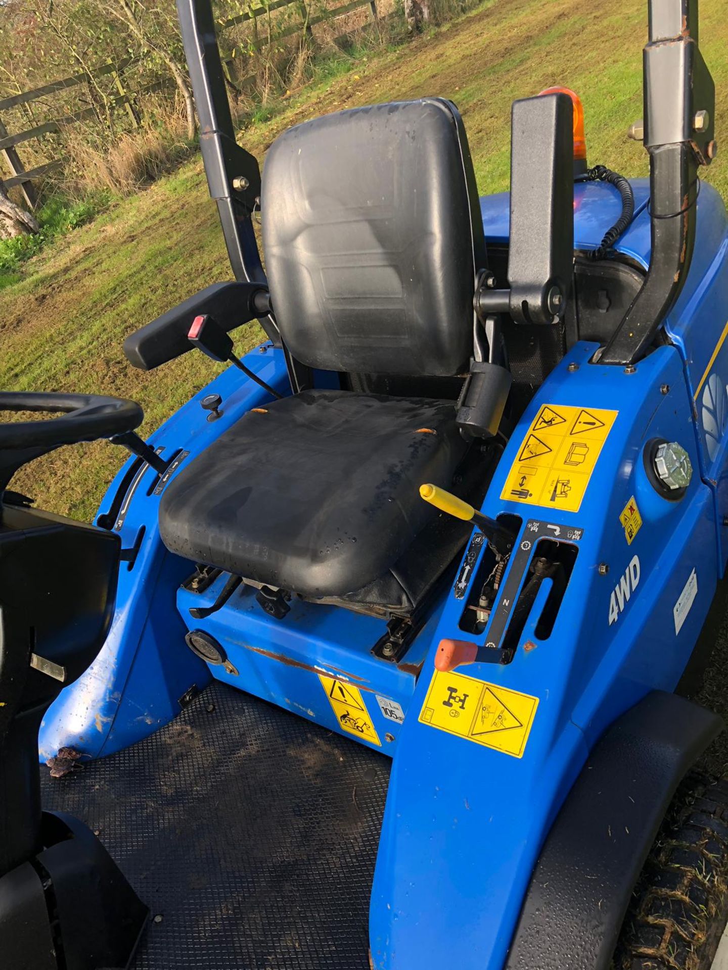 2010/60 REG NEW HOLLAND MC35 4WD RIDE ON LAWN MOWER LOW HOURS *PLUS VAT* - Image 11 of 21