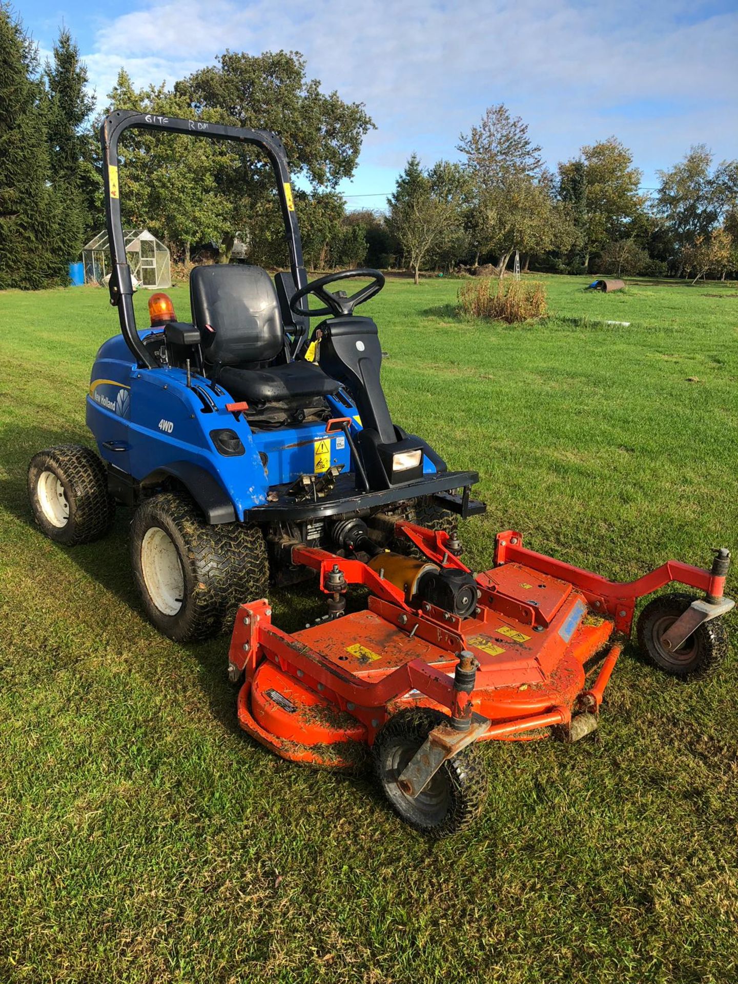 2010/60 REG NEW HOLLAND MC35 4WD RIDE ON LAWN MOWER LOW HOURS *PLUS VAT* - Image 2 of 21