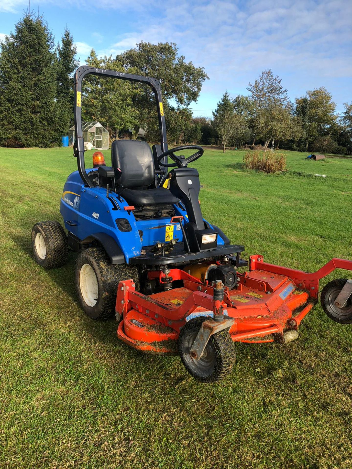 2010/60 REG NEW HOLLAND MC35 4WD RIDE ON LAWN MOWER LOW HOURS *PLUS VAT* - Image 3 of 21