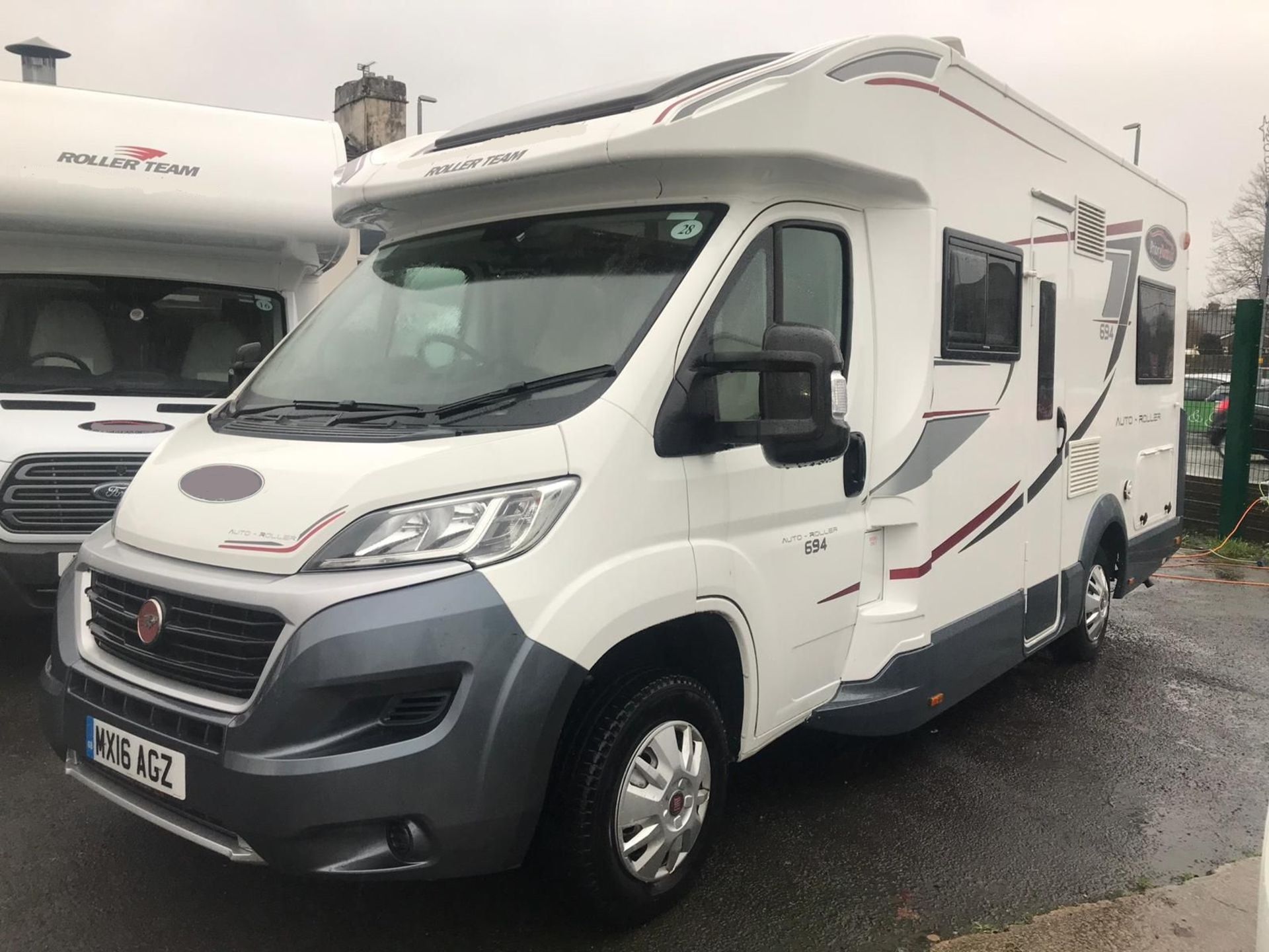 2016 FIAT ROLLERTEAM AUTO-ROLLER 69 2.3 DIESEL 4 BERTH MOTOR CARAVAN, SHOWING 0 FORMER KEEPERS - Image 2 of 15