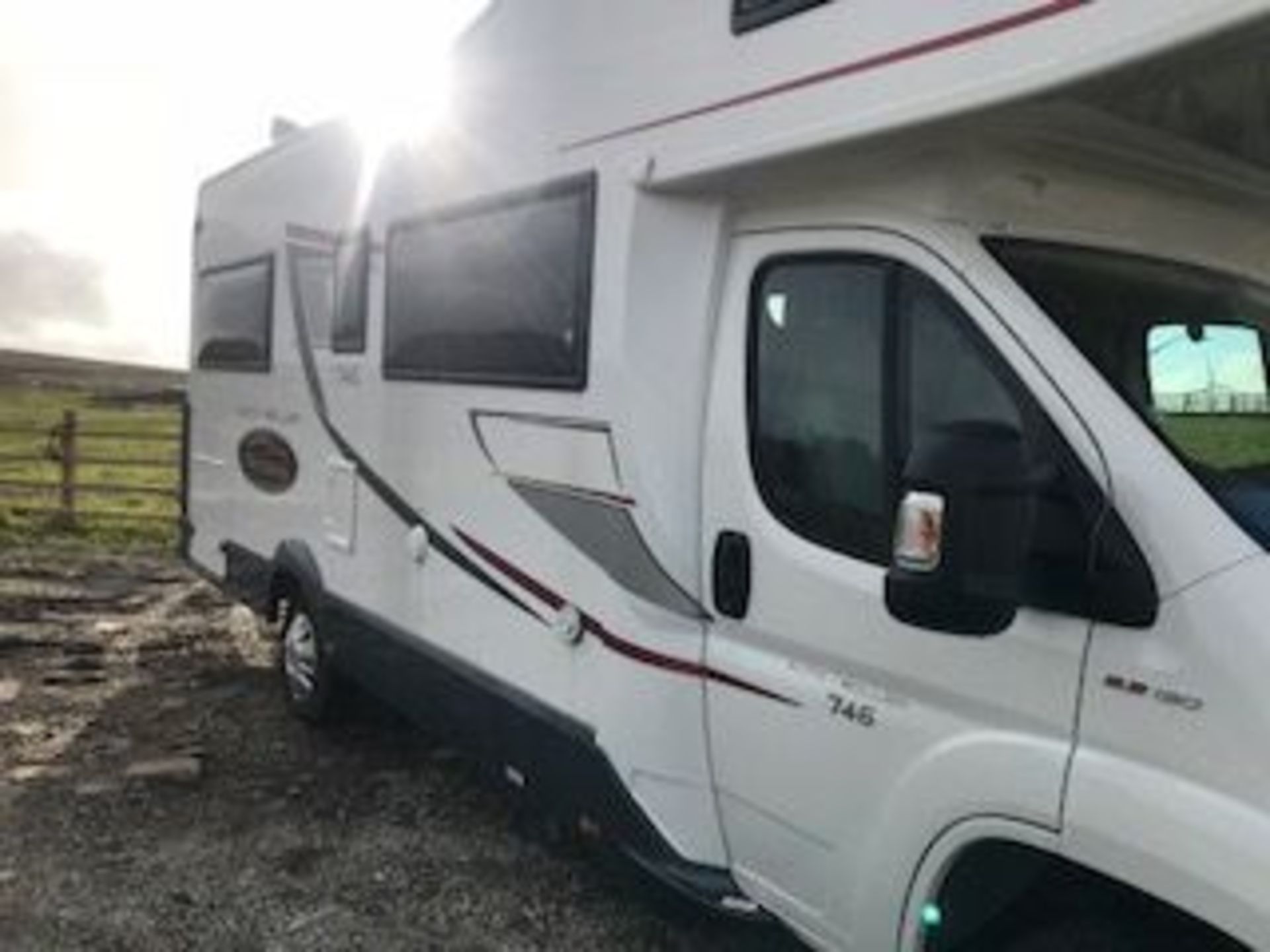 2018/18 REG FIAT ROLLER TEAM AUTO ROLLER 746 2.3D 6 BERTH MOTOR CARAVAN, SHOWING 0 FORMER KEEPERS - Image 2 of 9