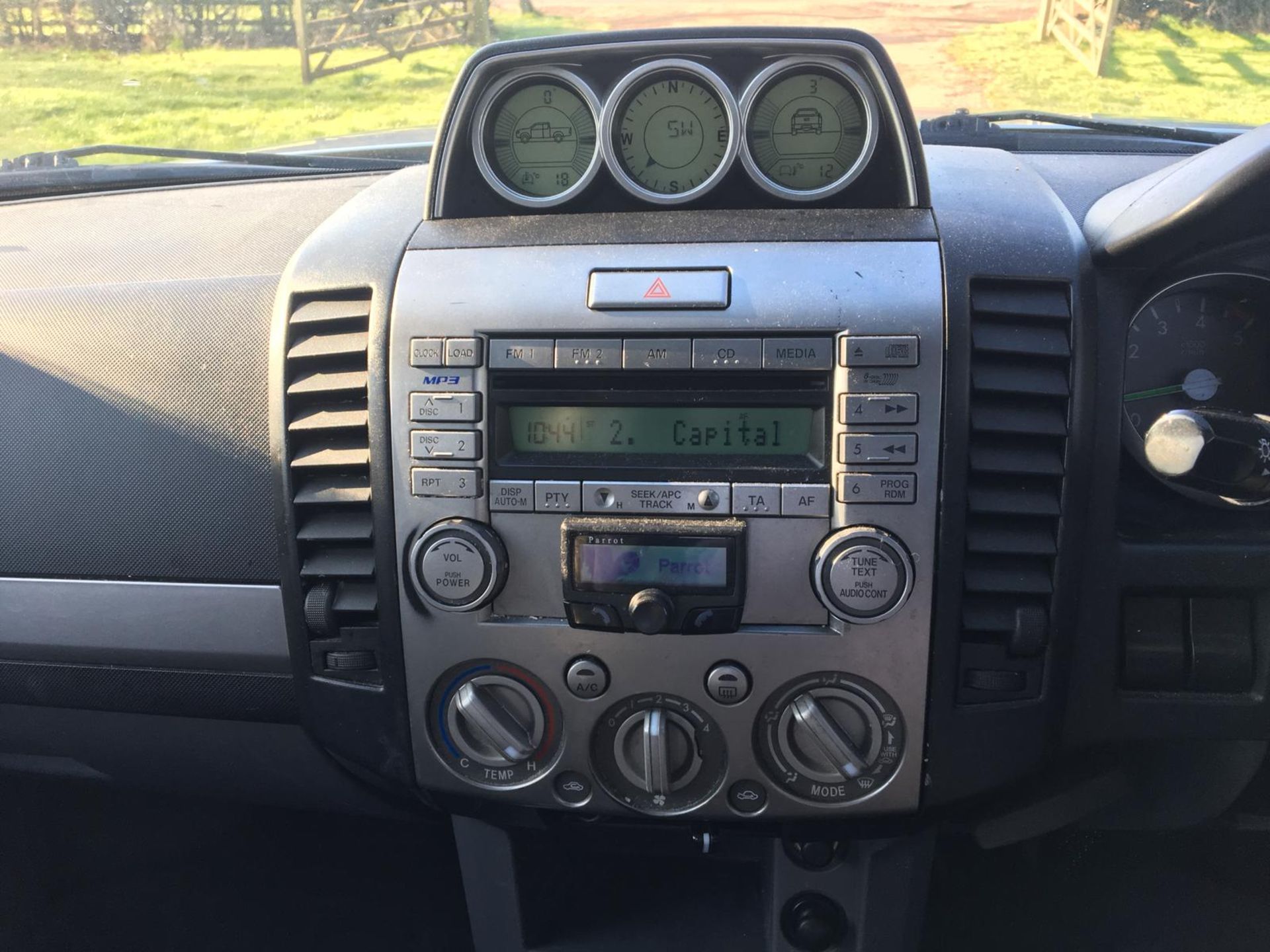 2007/07 REG FORD RANGER THUNDER DOUBLE CAB 4WD 2.5 DIESEL SILVER PICK-UP *NO VAT* - Image 10 of 12