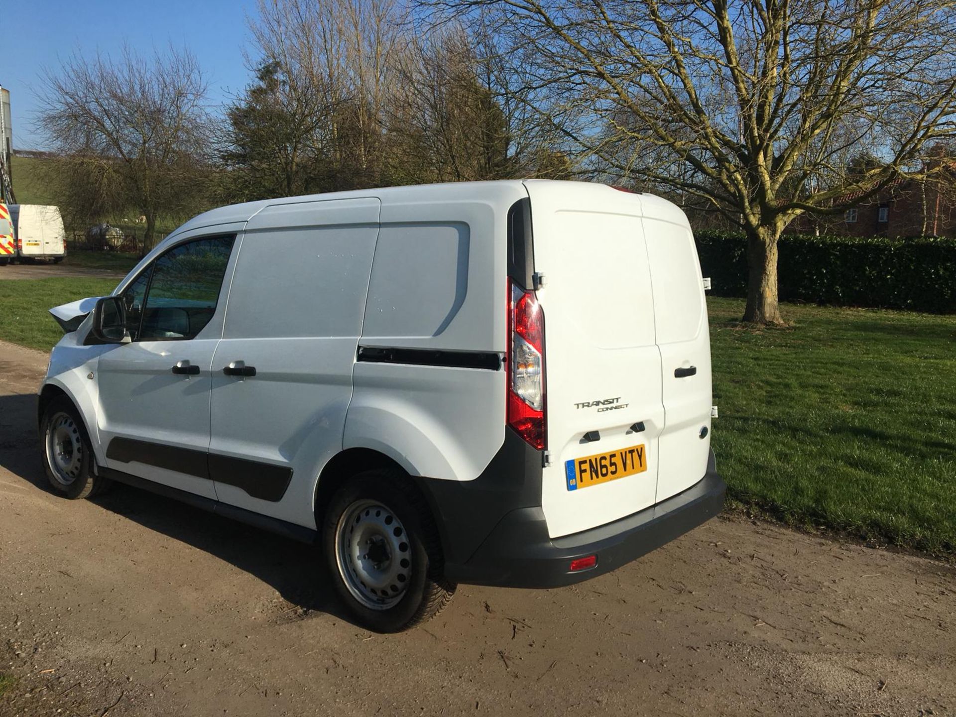 2015/65 REG FORD TRANSIT CONNECT 200 1.6 DIESEL WHITE PANEL VAN, SHOWING 0 FORMER KEEPERS *NO VAT* - Image 5 of 8