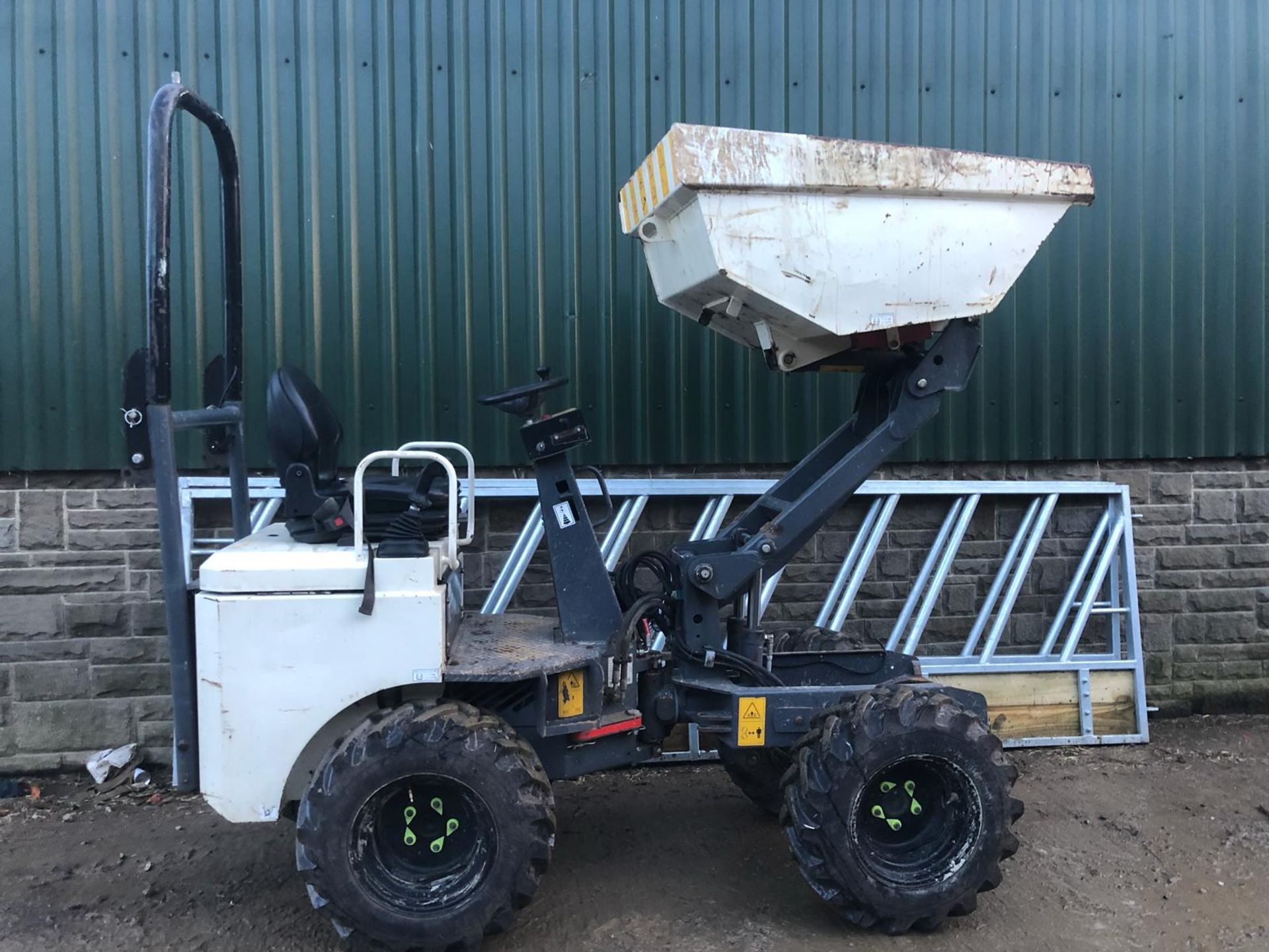 2014 TEREX HD1000 1 TONNE DUMPER, STARTS, RUNS, WORKS *PLUS VAT* - Image 2 of 16