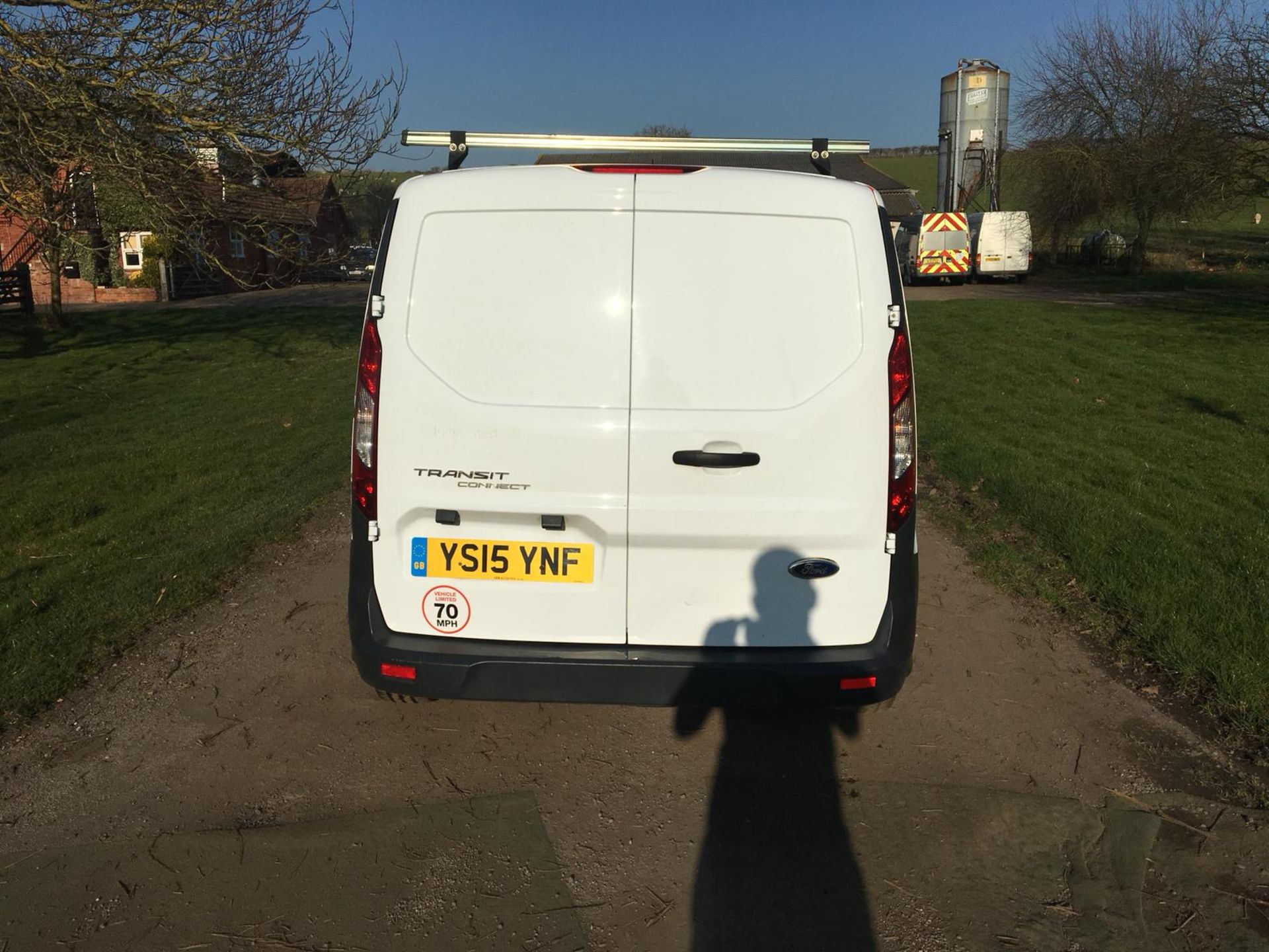 2015/15 REG FORD TRANSIT CONNECT 200 1.6 DIESEL WHITE PANEL VAN, SHOWING 0 FORMER KEEPERS *NO VAT* - Image 5 of 8