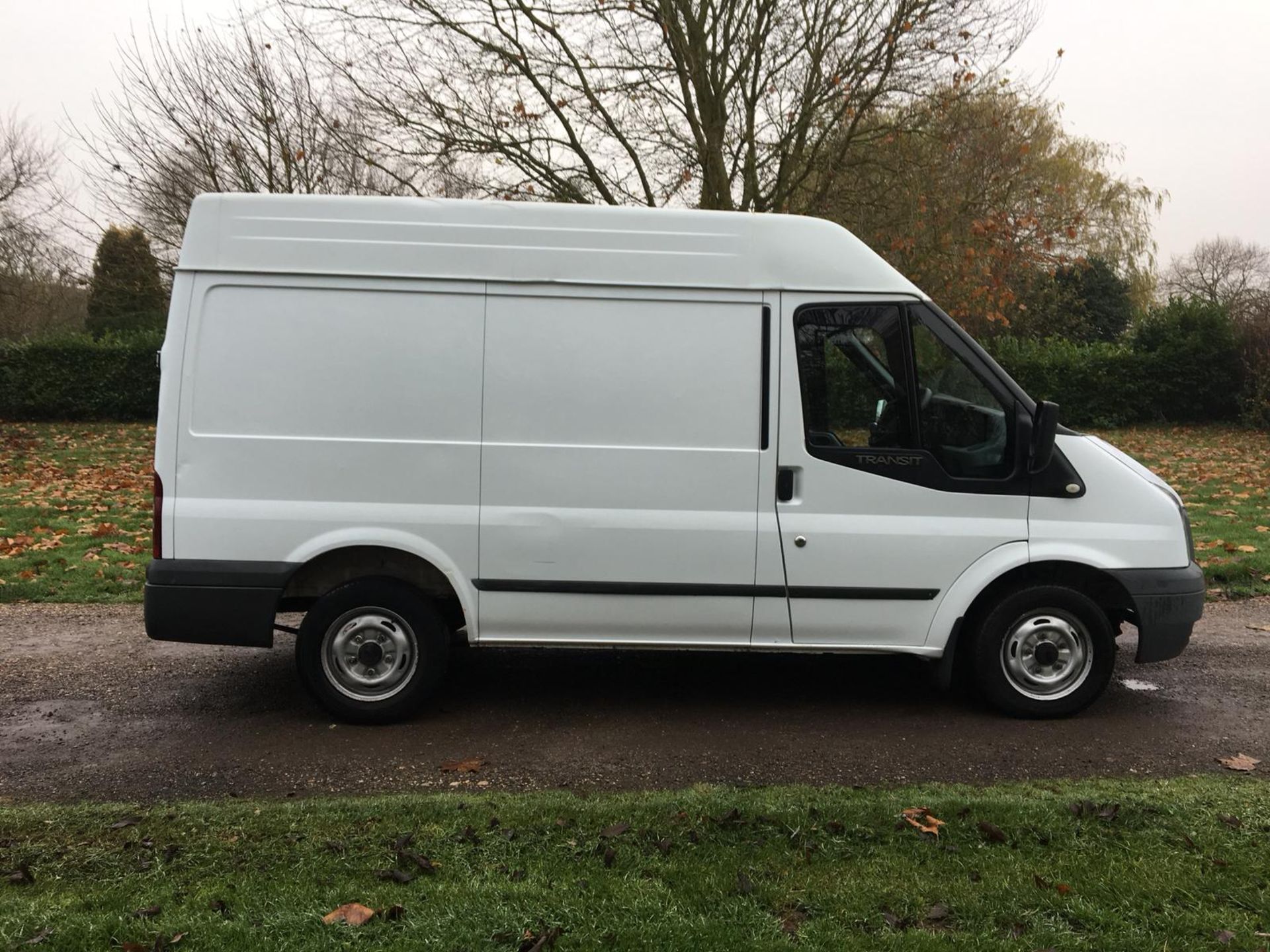 2010/59 REG FORD TRANSIT 85 T280S FWD WHITE DIESEL PANEL VAN *NO VAT* - Image 8 of 13