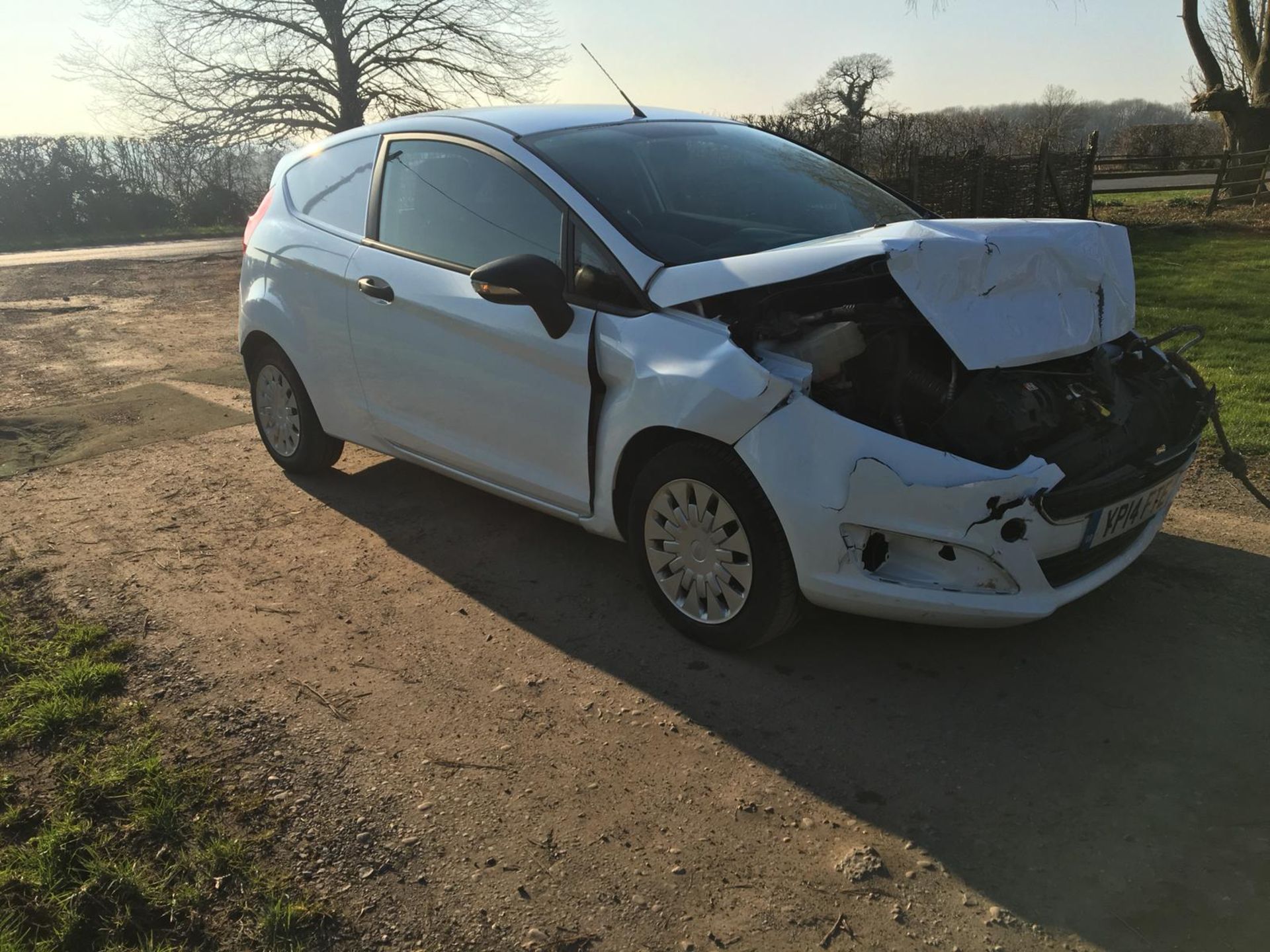 2014/14 REG FORD FIESTA ECONETIC TECH TDCI 1.6 DIESEL CAR DERIVED VAN, SHOWING 0 FORMER KEEPERS