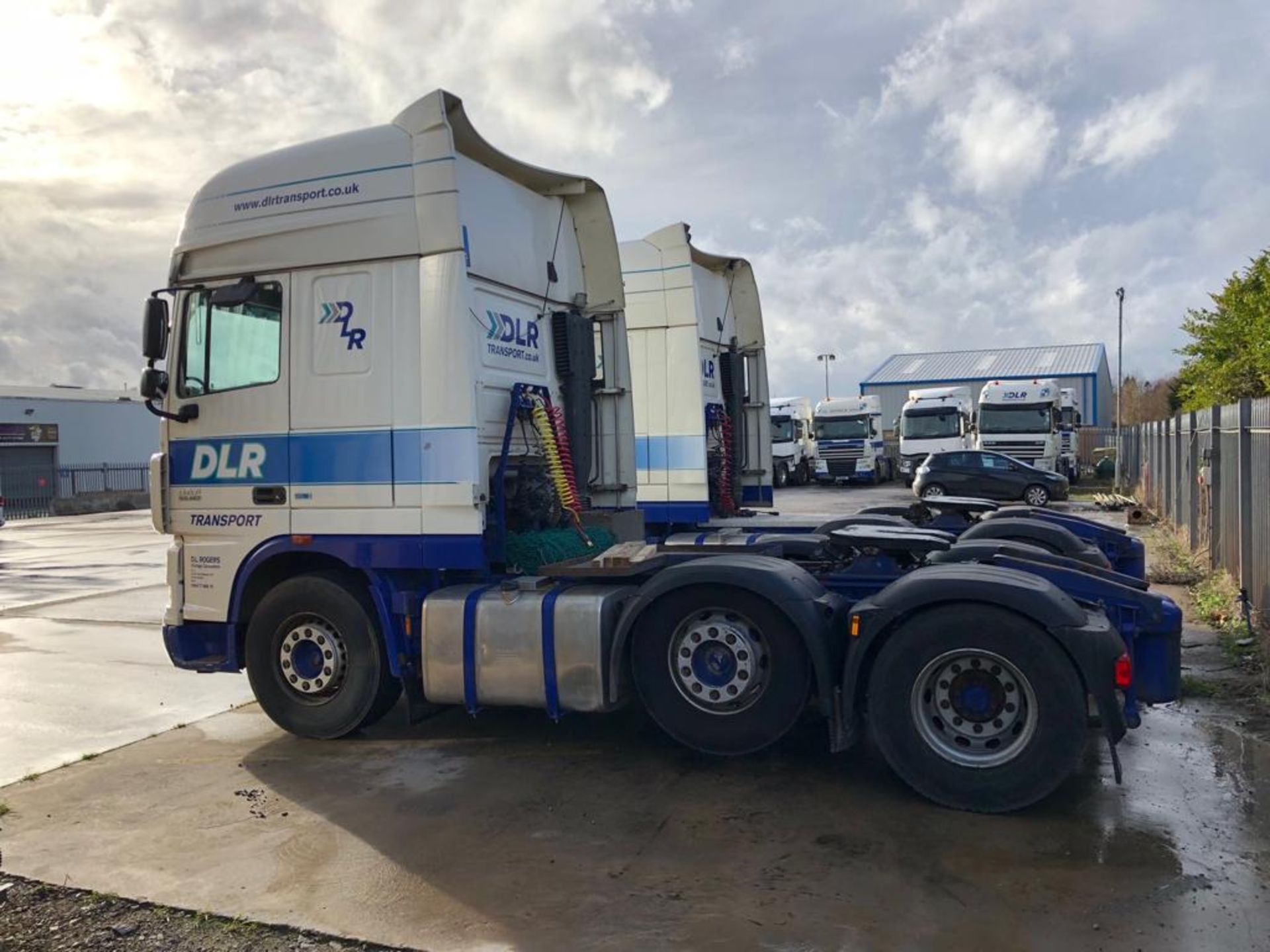 2013/63 REG DAF TRUCKS FTG XF105-460 WHITE DIESEL HEAVY HAULAGE UNIT, SHOWING 0 FORMER KEEPERS - Image 3 of 10