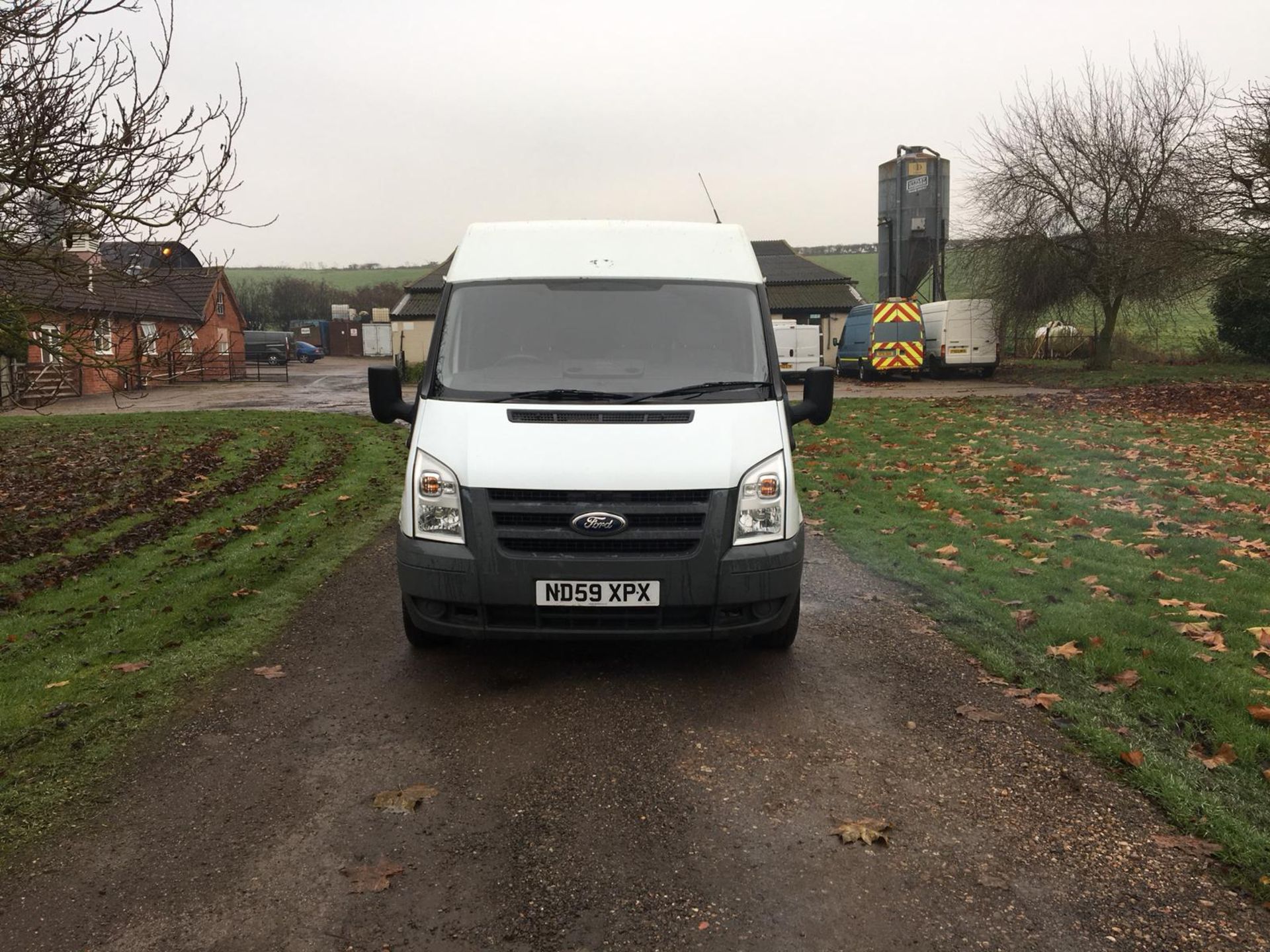 2010/59 REG FORD TRANSIT 85 T280S FWD WHITE DIESEL PANEL VAN *NO VAT* - Image 2 of 13