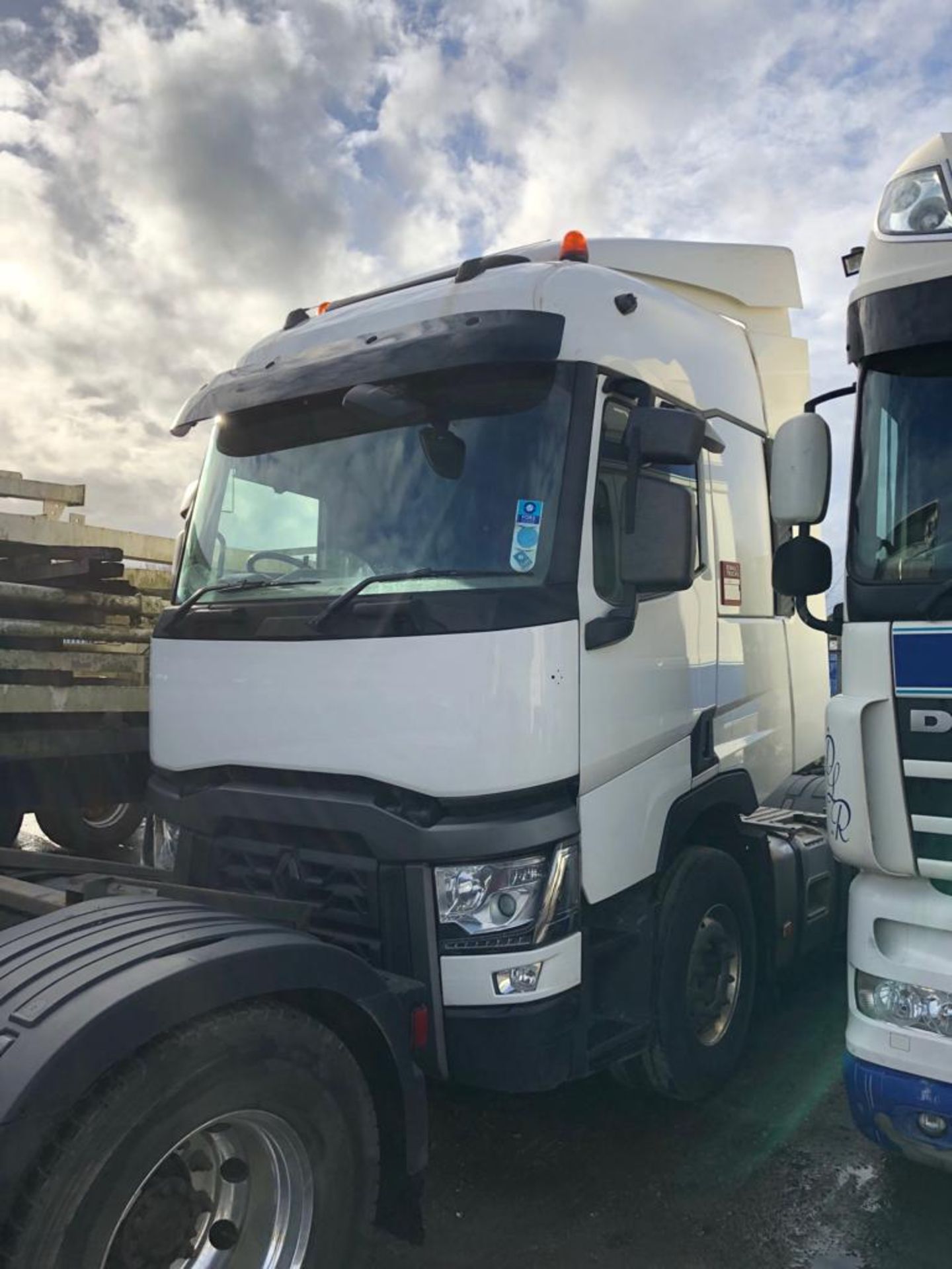 2014 EURO 6 RENAULT TRUCKS WHITE DIESEL HEAVY HAULAGE TRACTOR UNIT, ONE OWNER *PLUS VAT* - Image 2 of 7