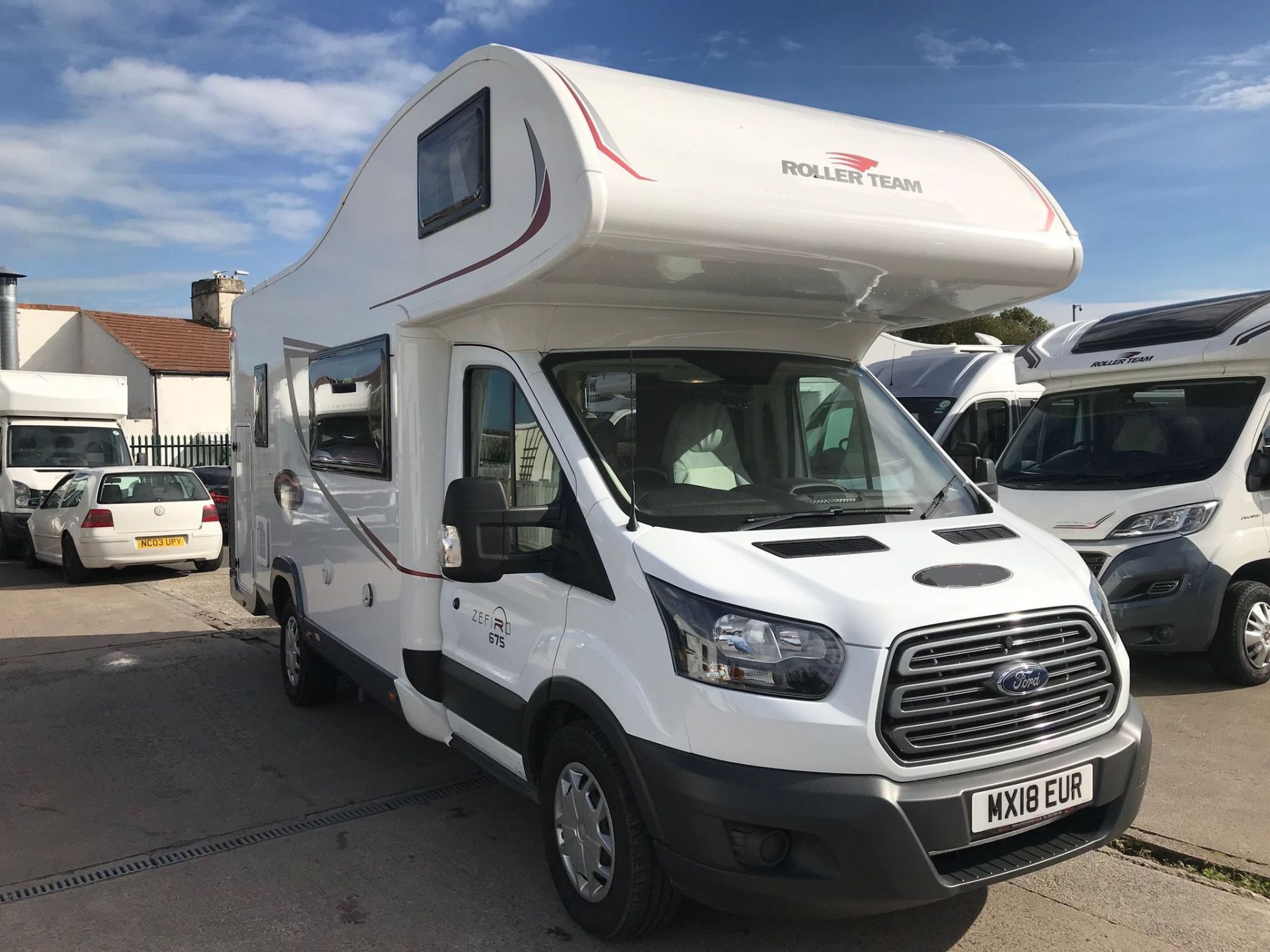 2018/18 REG FORD ROLLER TEAM ZEFIRO 675 2.0 DIESEL 6 BERTH MOTOR CARAVAN, SHOWING 0 FORMER KEEPERS