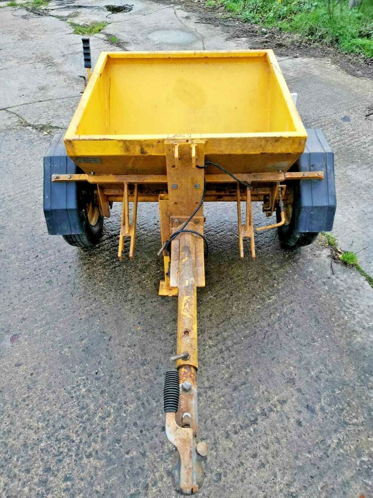 SALT SPREADER / GRITTER GLASDON CRUISER 80, FAST TOW *PLUS VAT* - Image 2 of 4