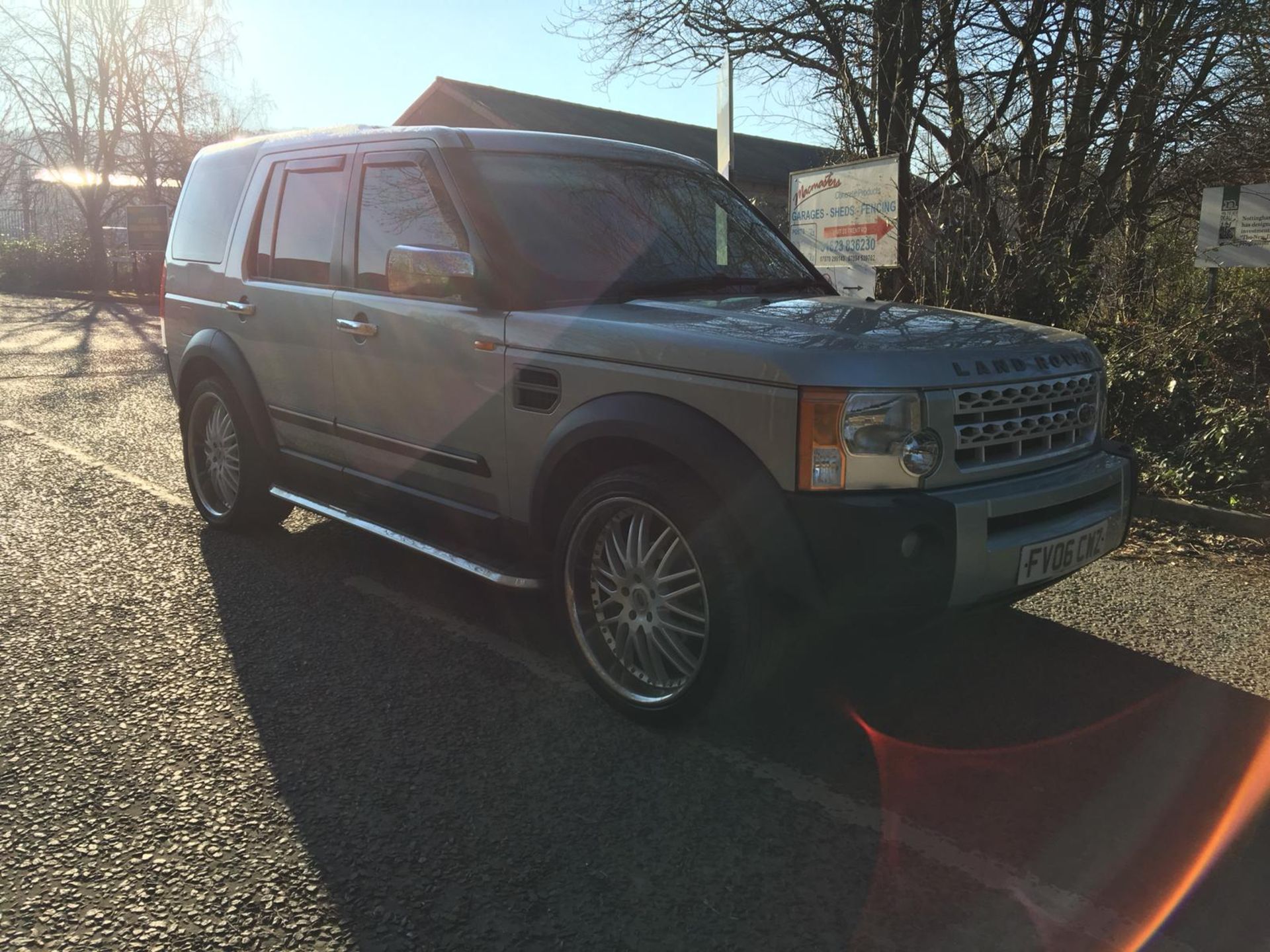 2006/06 REG LAND ROVER DISCOVERY 3 TDV6 S AUTOMATIC SILVER DIESEL 4X4 *PLUS VAT* - Image 2 of 15