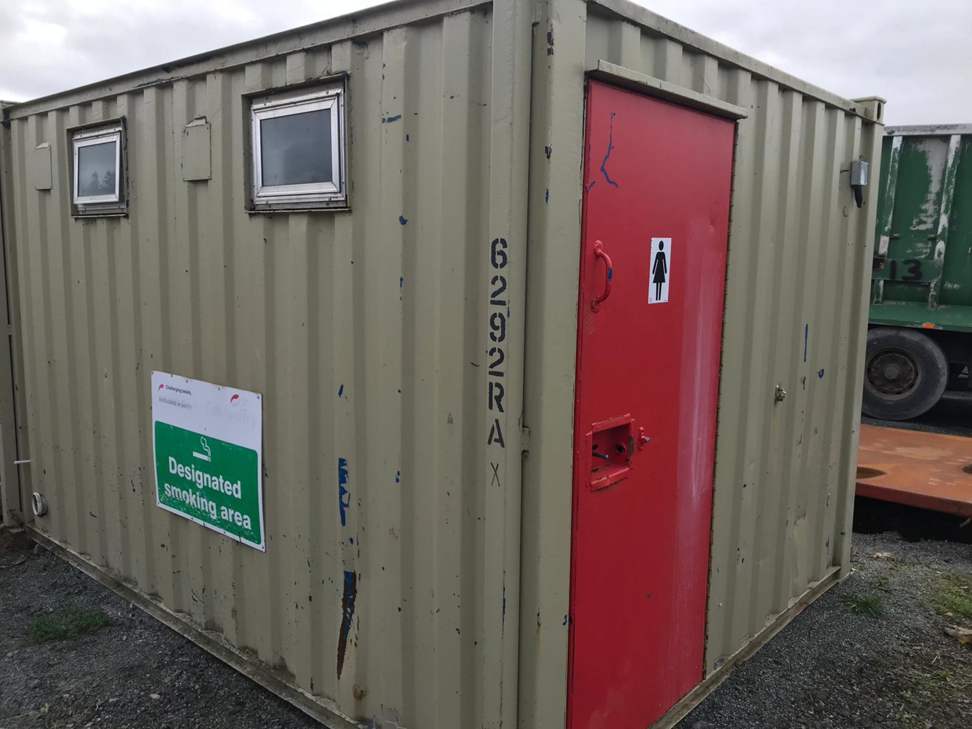 SMALL TOILET BLOCK SHIPPING CONTAINER *PLUS VAT* - Image 3 of 11