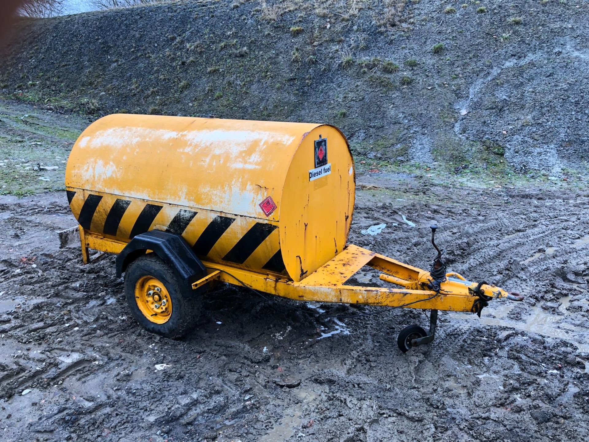 1000 LITRE FAST TOW SINGLE AXLE DIESEL TANK WITH K1 HAND PUMP *NO VAT*