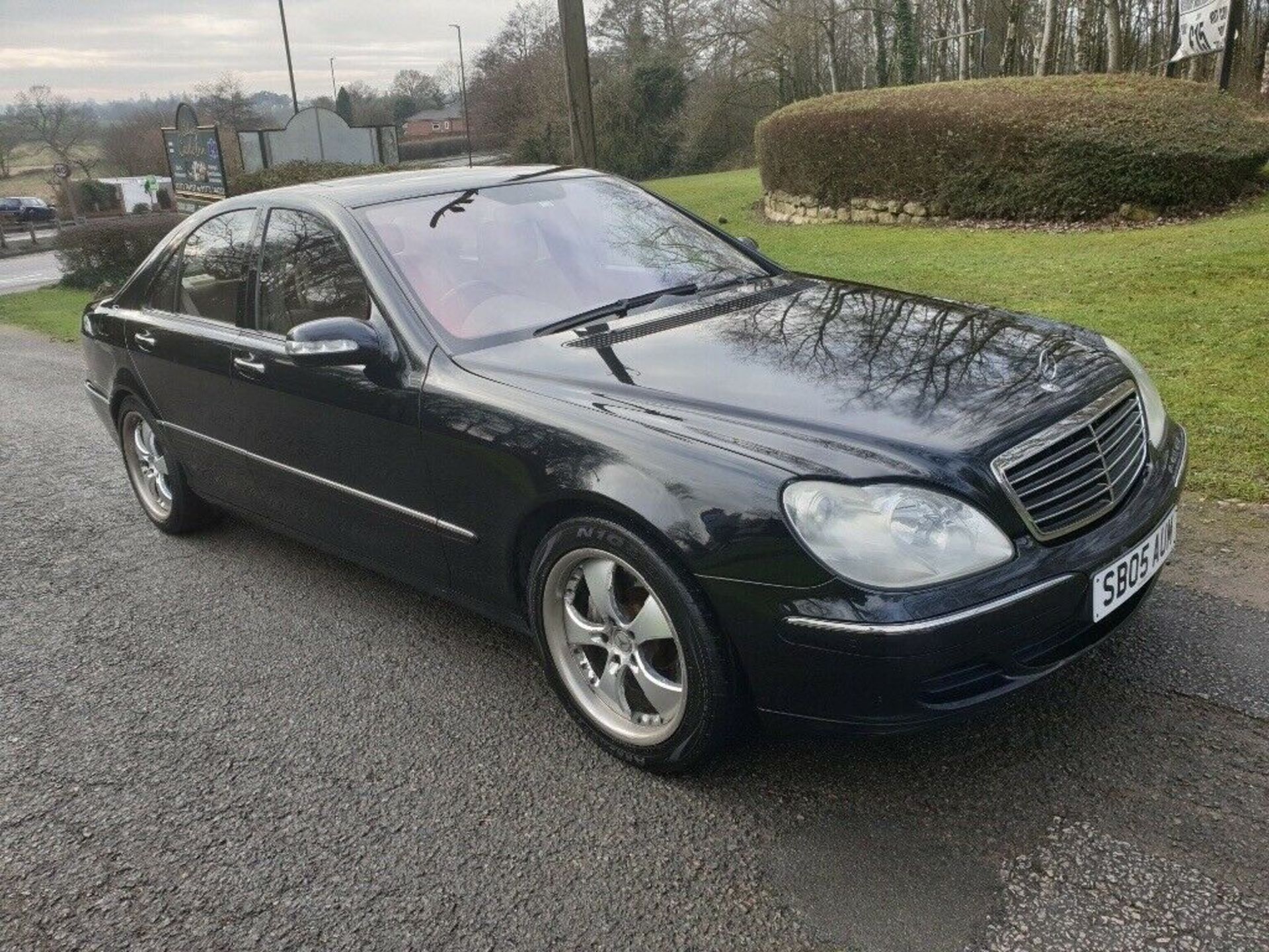 2005/05 REG MERCEDES S500 AUTO 5.0 PETROL BLACK 4 DOOR SALOON, SHOWING 3 FORMER KEEPERS *NO VAT*