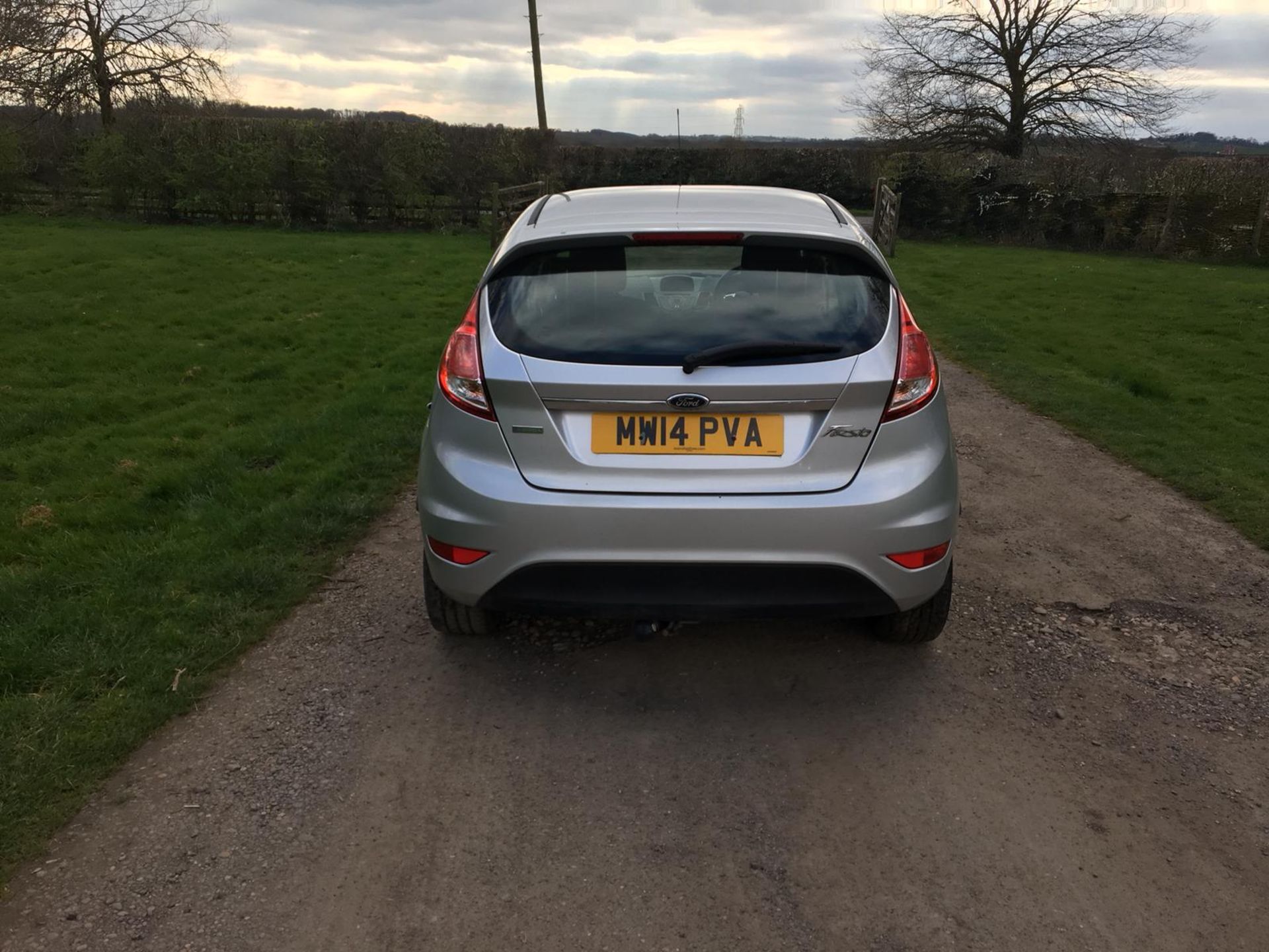 2014/14 REG FORD FIESTA ZETEC SILVER 1.0 PETROL 5 DOOR HATCHBACK, SHOWING 2 FORMER KEEPERS *NO VAT* - Image 6 of 12