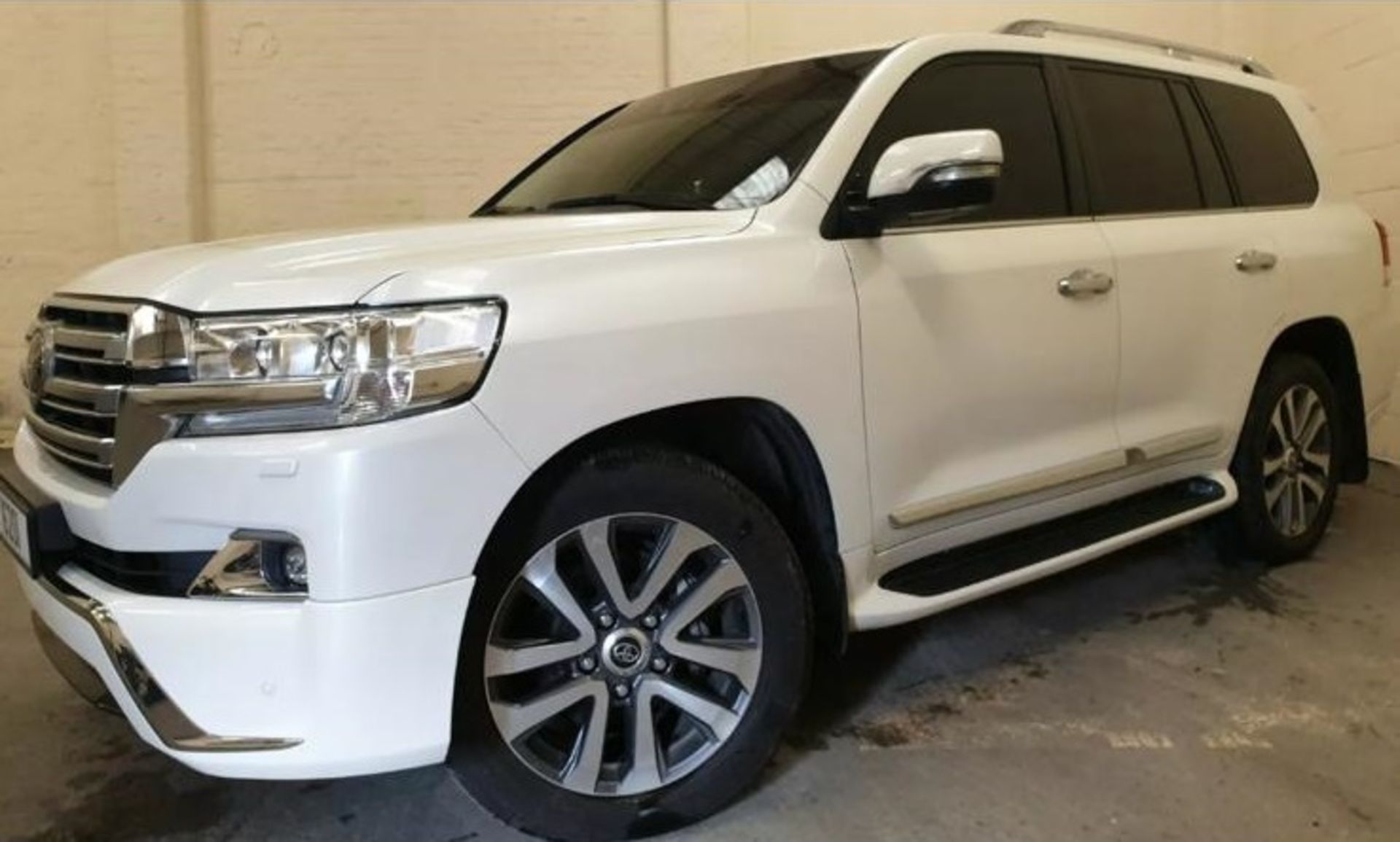 2016 TOYOTA LAND CRUISER VXR LC200 V8 5.7 LITRE GCC SPECS HYDRAULIC *NO VAT* - Image 5 of 15