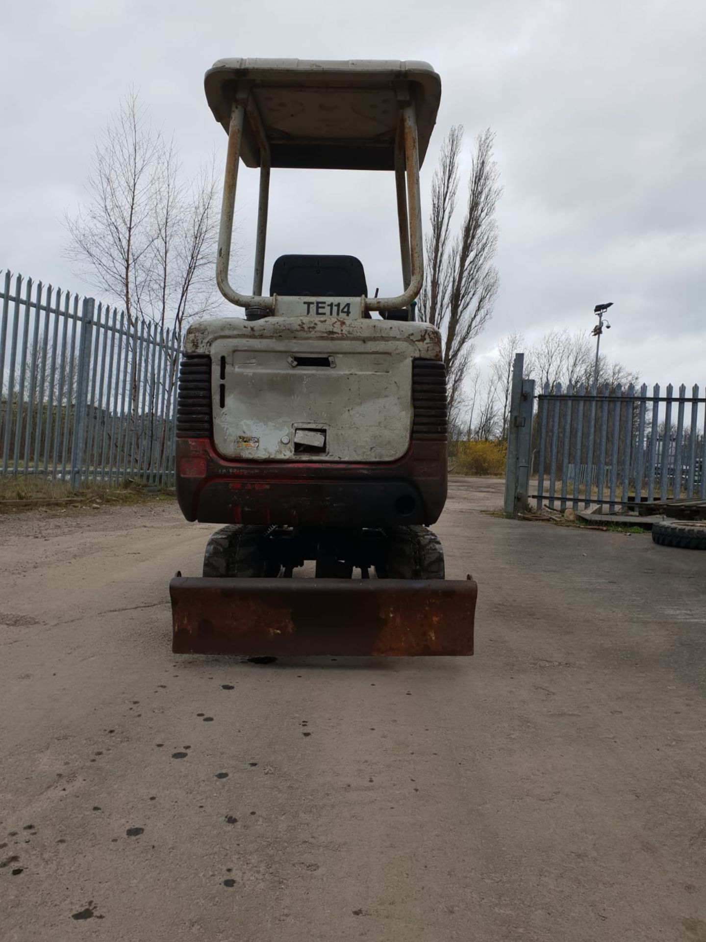 2008 TAKEUCHI TB014 TRACKED MINI DIGGER 1.4 TON, SHOWING 4700 HOURS, FULL WORKING ORDER *NO VAT* - Image 3 of 11