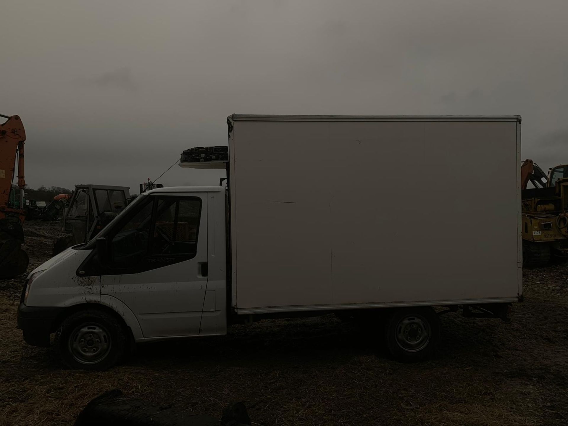 2012/61 REG FORD TRANSIT 125 T350 FWD WHITE DIESEL BOX VAN, SHOWING 0 FORMER KEEPERS *PLUS VAT* - Image 6 of 15