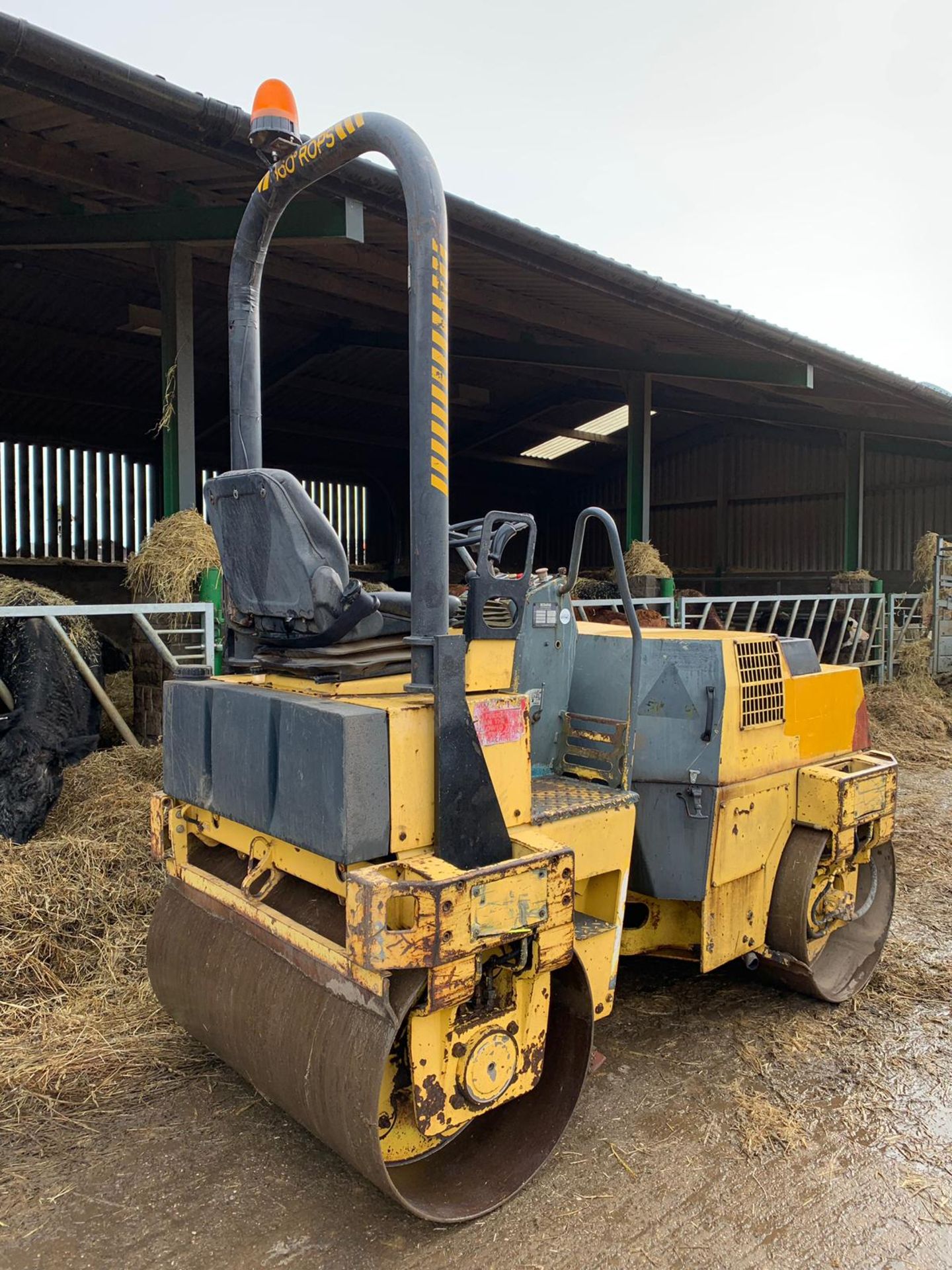 BOMAG BW 120 AD-2 TWIN DRUM VIBRATING ROLLER *PLUS VAT* - Image 2 of 9