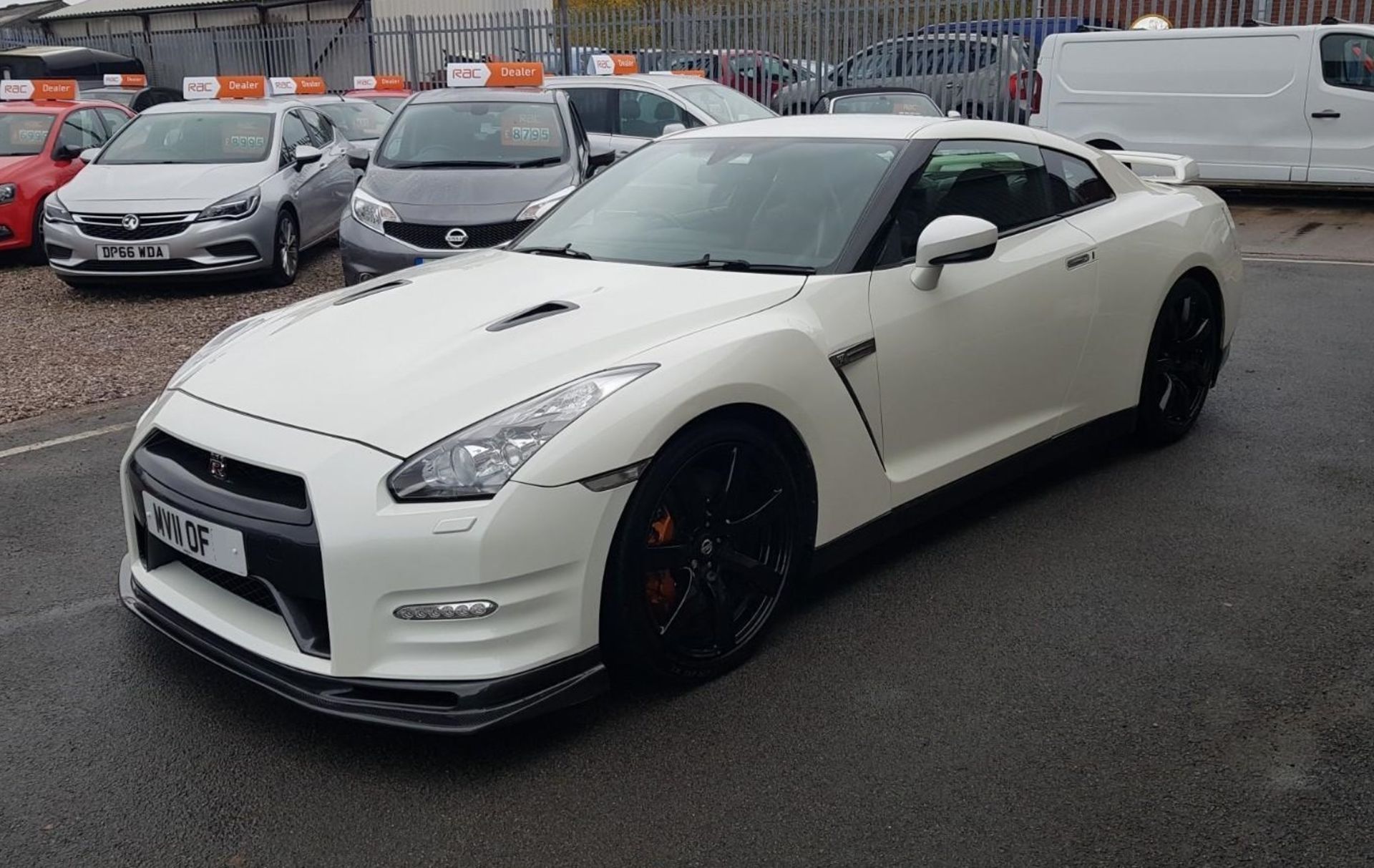2011 NISSAN GT-R R35 750 stage 5 PREMIUM EDITION S-A 1 OWNER FROM NEW 19.5K MILES WARRANTED! no vat - Image 3 of 7
