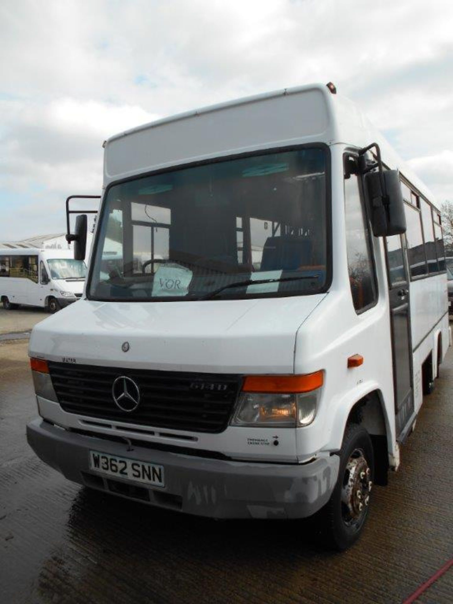 2000/W REG MERCEDES VARIO 614 WHITE DIESEL MINIBUS AUTO BOX, FULL SERVICE HISTORY *PLUS VAT* - Image 2 of 6