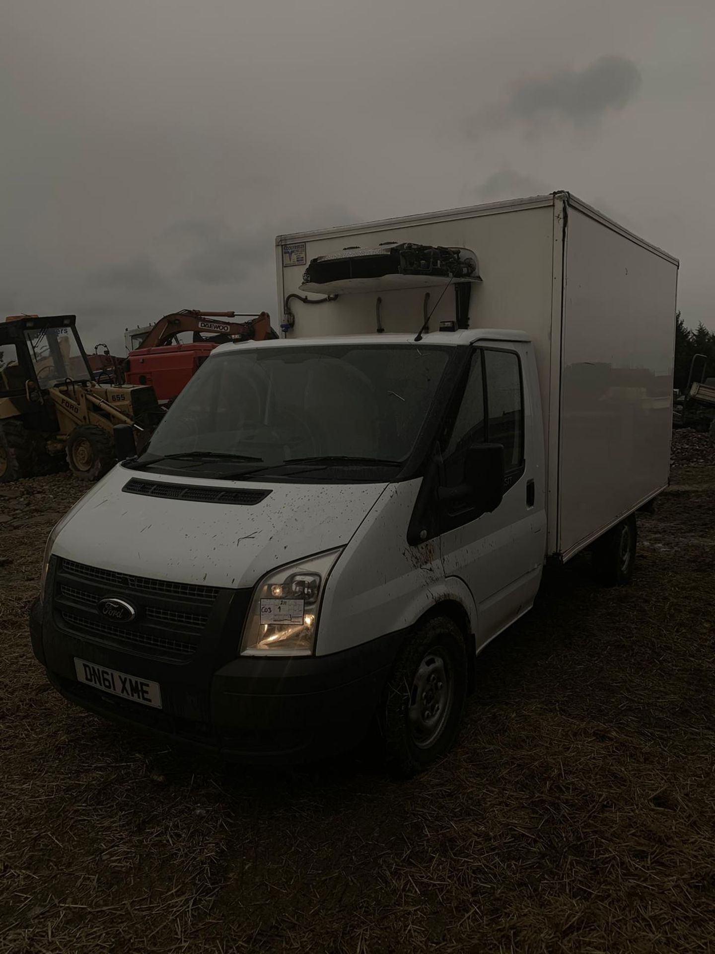 2012/61 REG FORD TRANSIT 125 T350 FWD WHITE DIESEL BOX VAN, SHOWING 0 FORMER KEEPERS *PLUS VAT* - Image 4 of 15