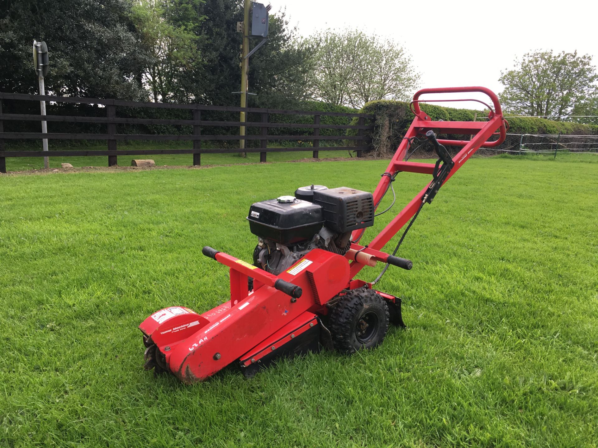 STUMP GRINDER PRAXIS, HONDA GX270 ENGINE 9HP, THIS MACHINE HAS JUST BEEN SERVICED *PLUS VAT* - Image 3 of 3