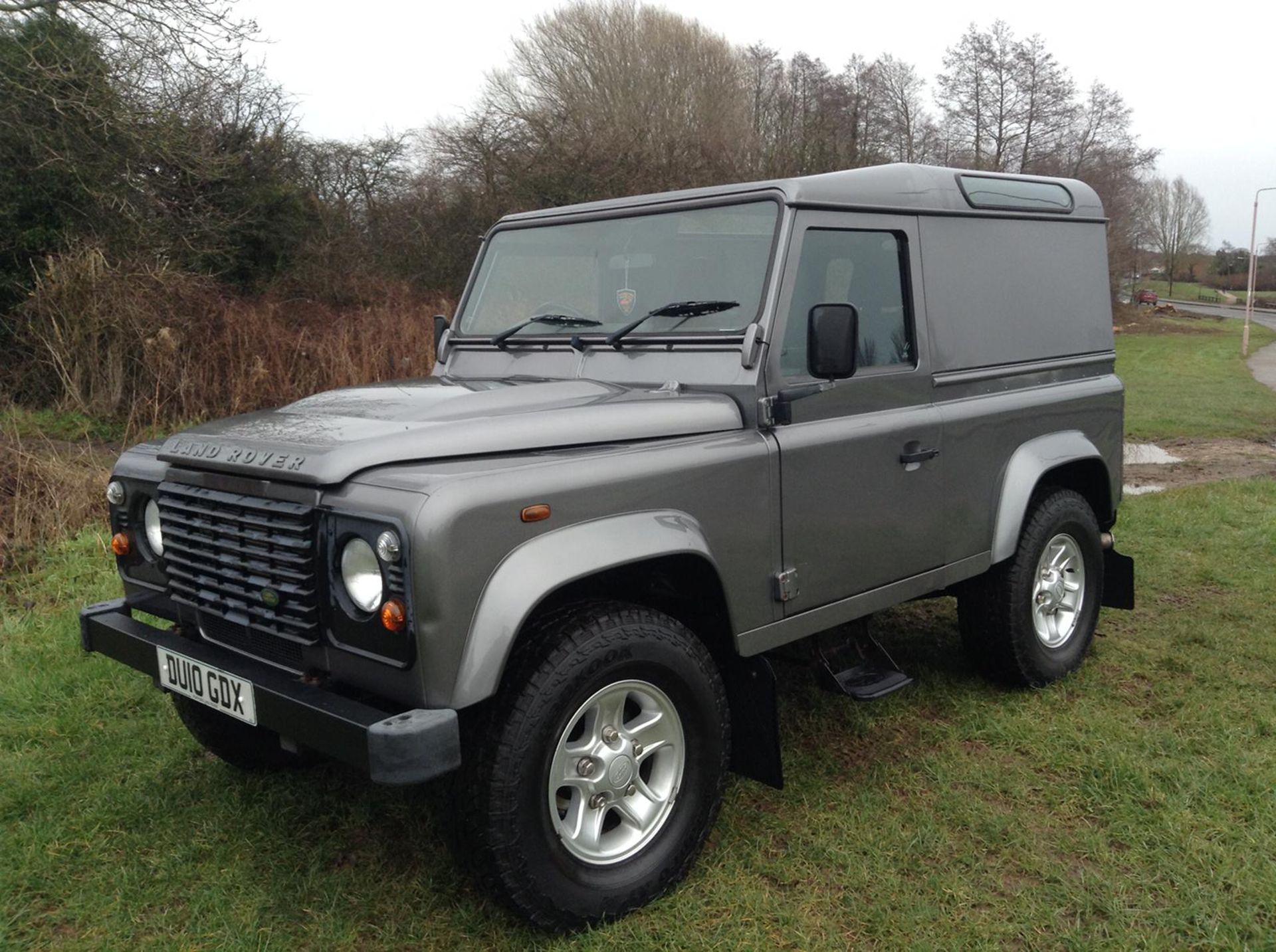 2010/10 REG LAND ROVER DEFENDER 90 HARD TOP 2.4 DIESEL LIGHT 4X4, SHOWING 1 FORMER KEEPER *NO VAT*