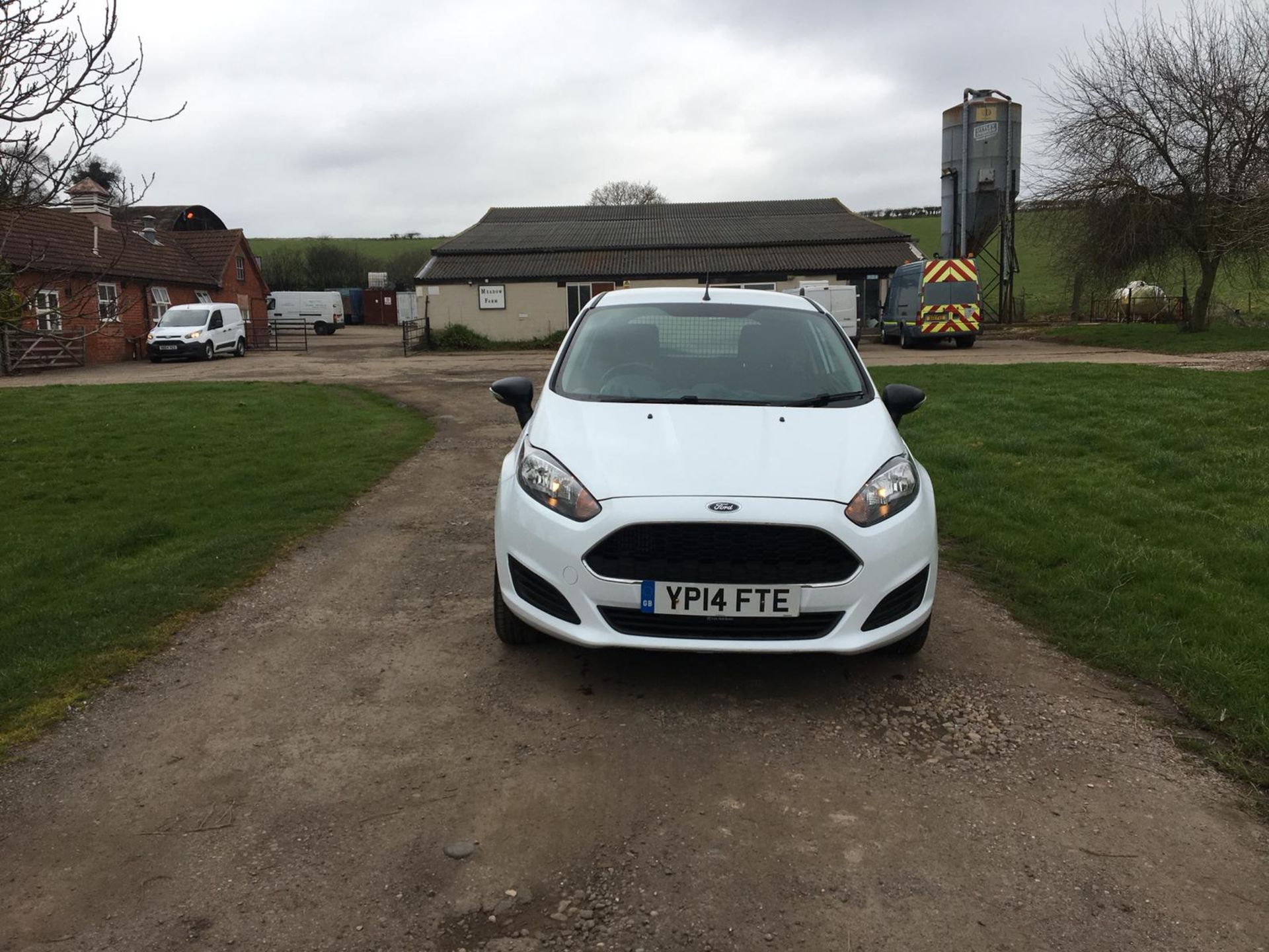 2014/14 REG FORD FIESTA ECONETIC TECH TDCI 1.6 DIESEL, SHOWING 0 FORMER KEEPERS *NO VAT* - Image 2 of 10