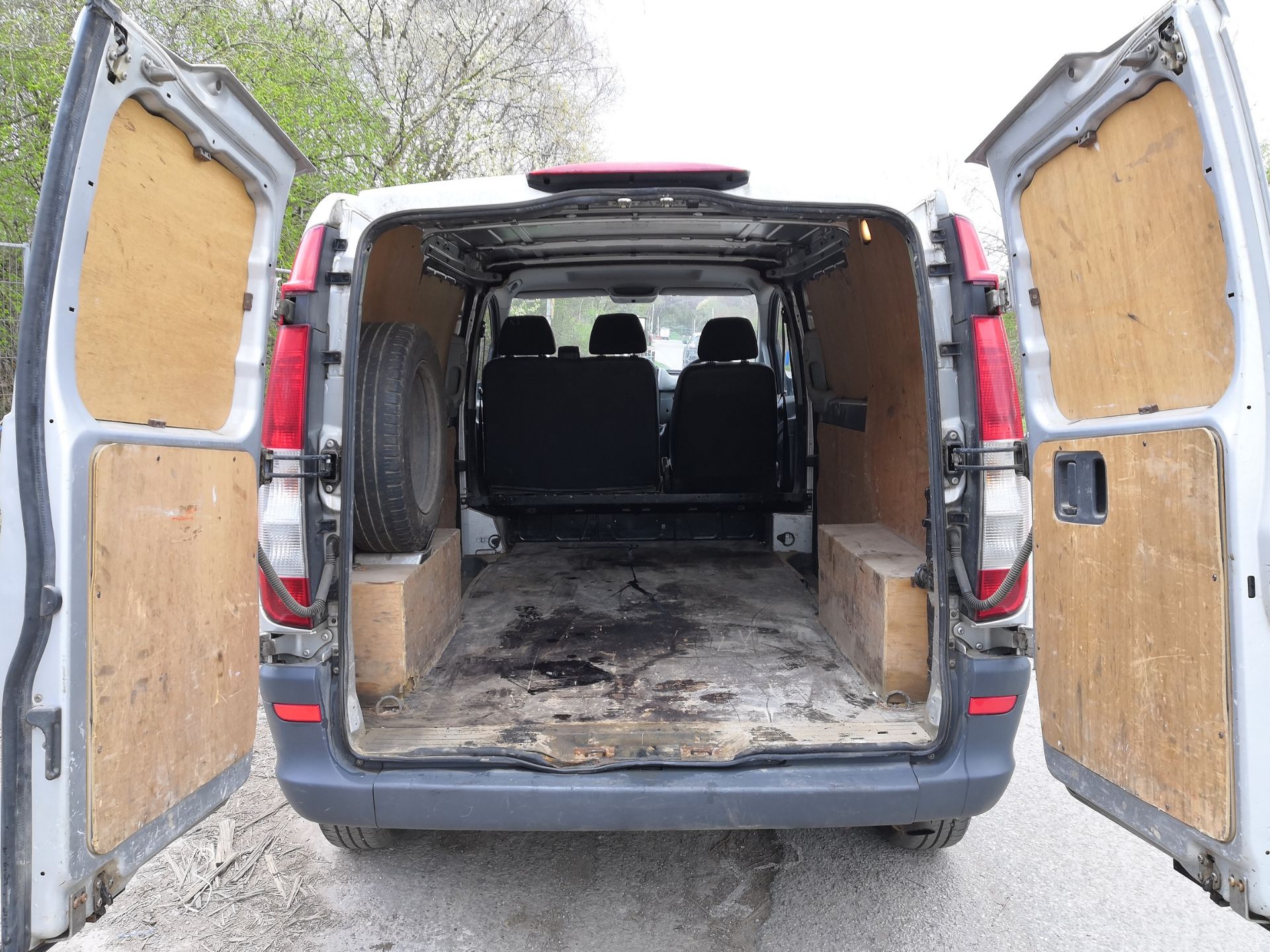 2011/61 REG MERCEDES-BENZ VITO 113 CDI SILVER DIESEL PANEL VAN, SHOWING 0 FORMER KEEPERS *NO VAT* - Image 7 of 13