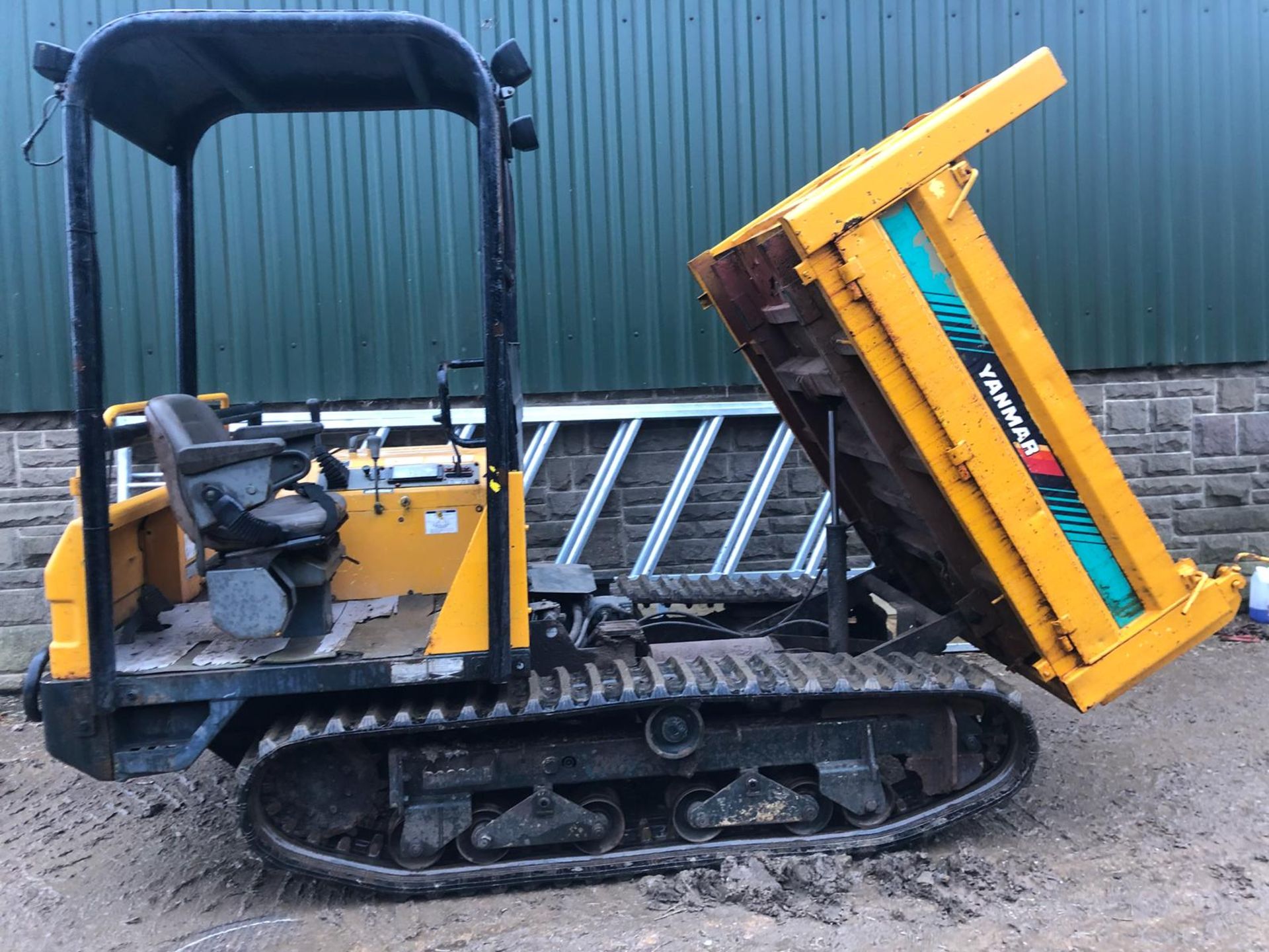 YANMAR C30R-1 TRACKED CRAWLER TIPPER *PLUS VAT* - Image 4 of 13