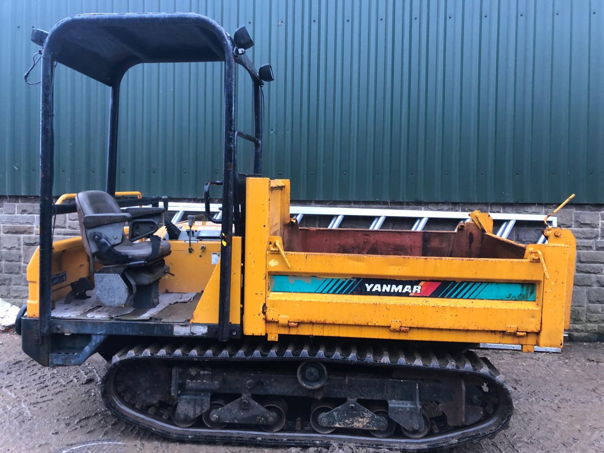 YANMAR C30R-1 TRACKED CRAWLER TIPPER *PLUS VAT* - Image 5 of 13