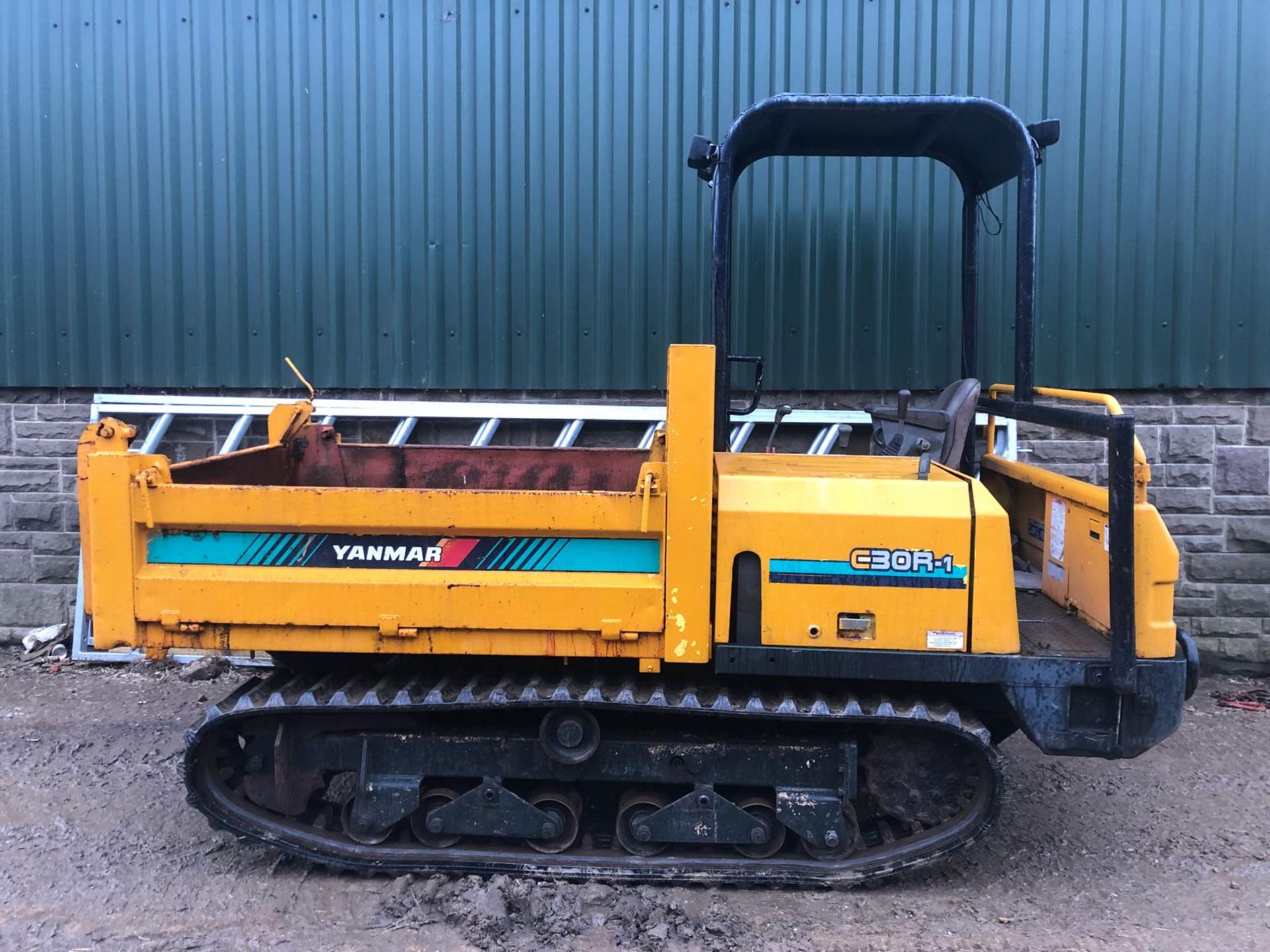 YANMAR C30R-1 TRACKED CRAWLER TIPPER *PLUS VAT* - Image 2 of 13