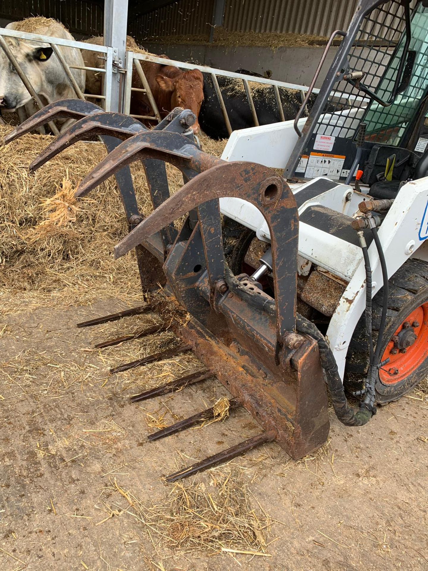 2000 BOBCAT 553 COMPACT LOADER SKID STEER WITH EXTRA BUCKET *PLUS VAT* - Image 2 of 16