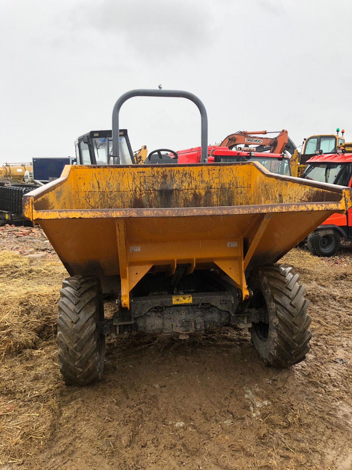 2014 TEREX 3 TONNE STRAIGHT TIP SKIP DUMPER, RUNS WORKS AND TIPS *PLUS VAT* - Image 2 of 6