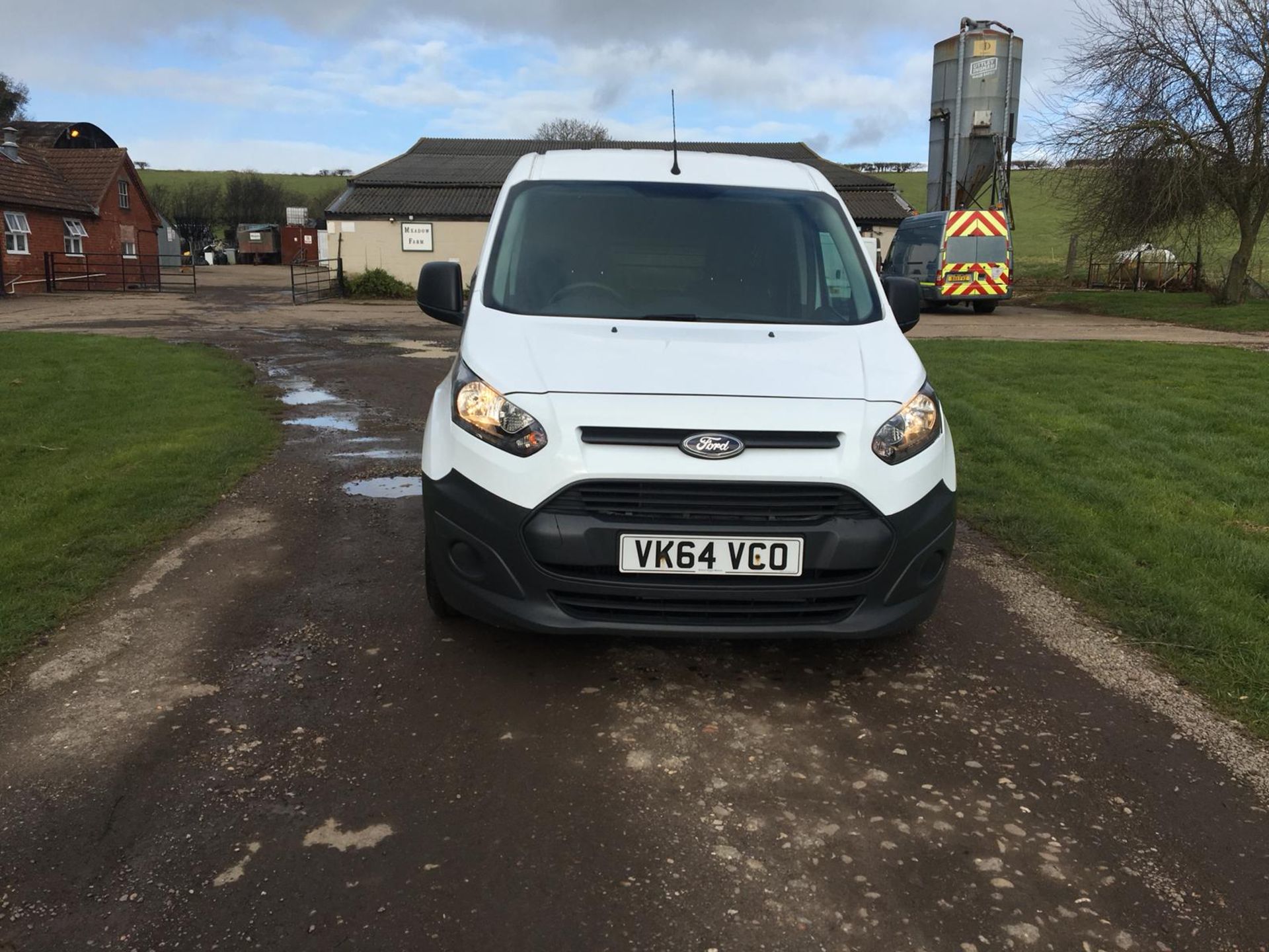 2015/64 REG FORD TRANSIT CONNECT 200 1.6 WHITE DIESEL PANEL VAN, SHOWING 0 FORMER KEEPERS *NO VAT* - Image 2 of 12