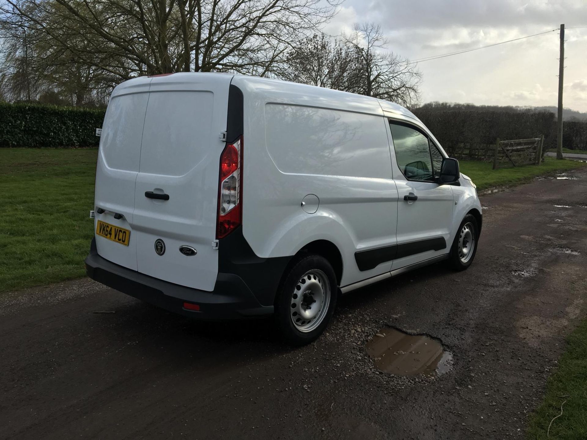 2015/64 REG FORD TRANSIT CONNECT 200 1.6 WHITE DIESEL PANEL VAN, SHOWING 0 FORMER KEEPERS *NO VAT* - Image 8 of 12