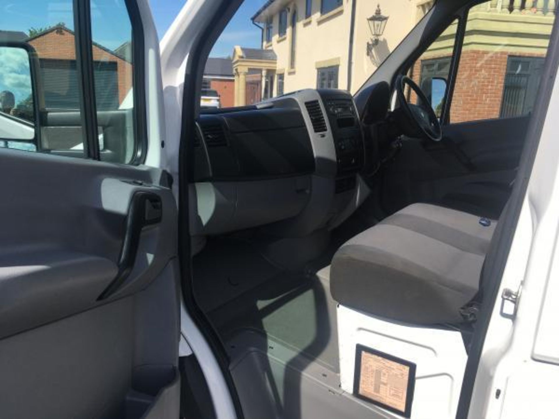 2013/13 REG VOLKSWAGEN CRAFTER CR50 TDI 143 TIPPER EURO 5 NEW BODY 5 TON *PLUS VAT* - Image 17 of 22