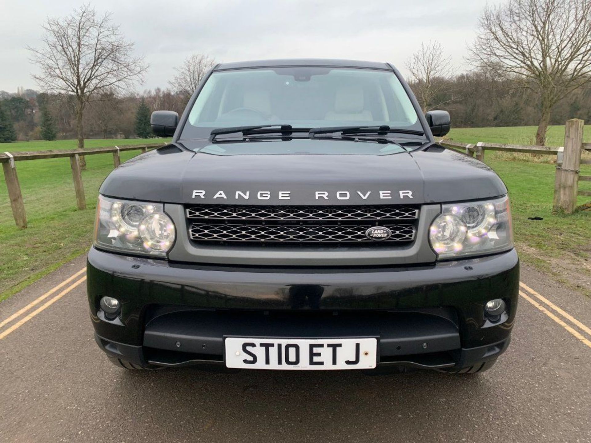 2010/10 REG LAND ROVER RANGE ROVER SPORT HSE TDV6 AUTO 3.0 DIESEL, SHOWING 2 FORMER KEEPERS *NO VAT* - Image 2 of 13