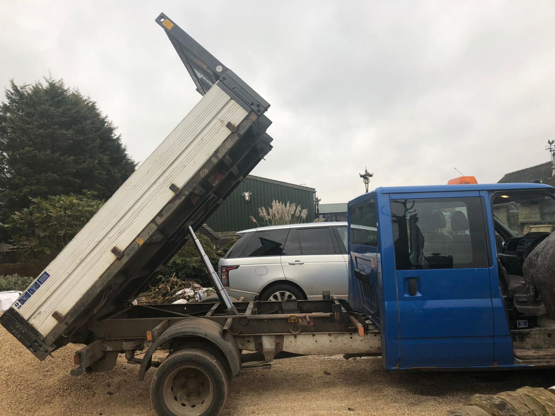 2011/11 REG FORD TRANSIT 115 T350L DOUBLE CAB RWD BLUE DIESEL TIPPER, SHOWING 0 FORMER KEEPERS - Image 7 of 12