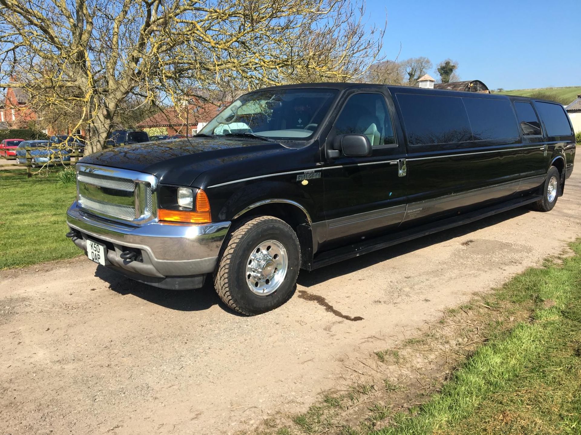 2002 FORD EXCURSION STRETCHED LIMO 5.7L PETROL BLACK, SHOWING 2 FORMER KEEPERS *NO VAT*