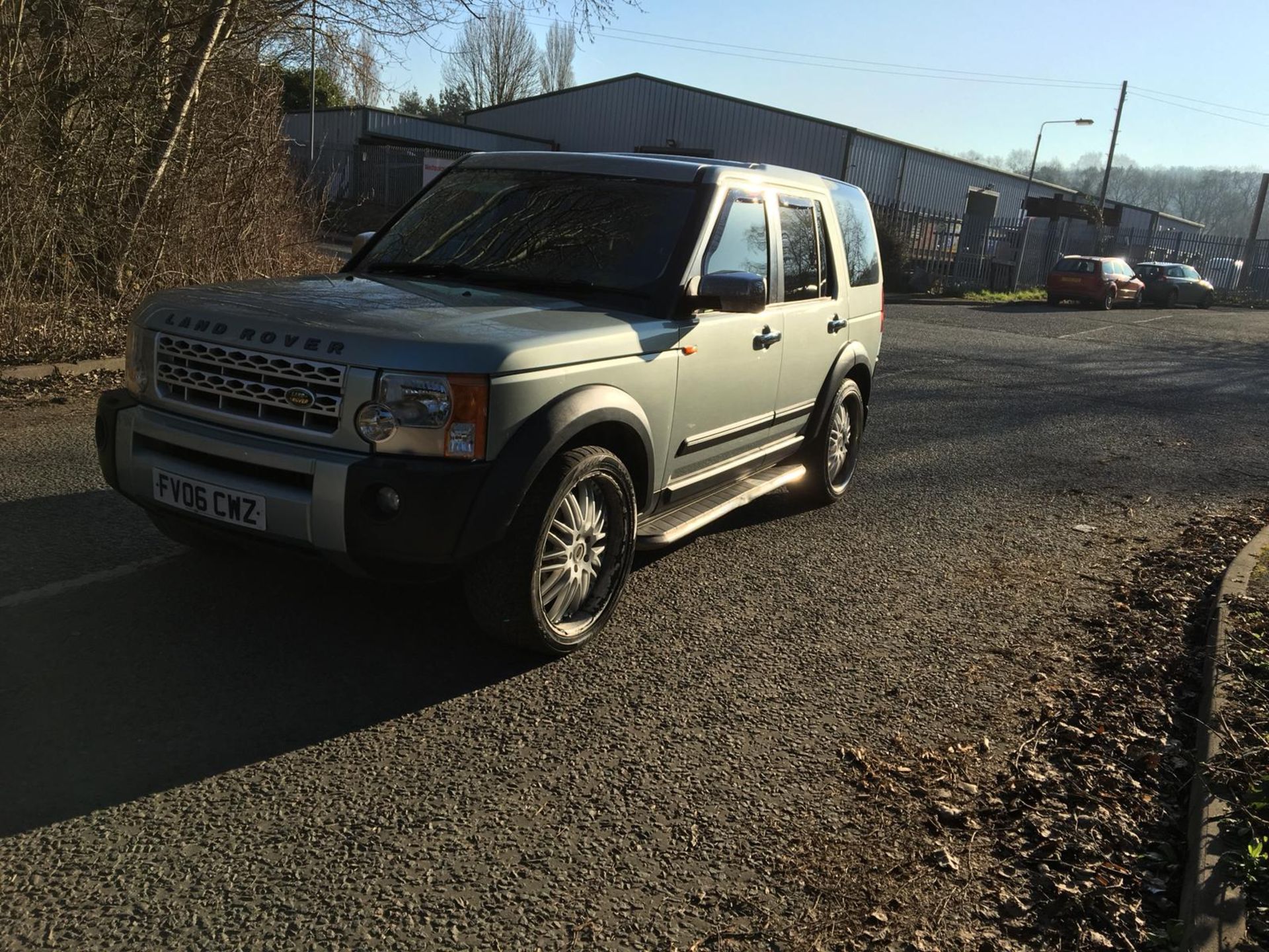 2006/06 REG LAND ROVER DISCOVERY 3 TDV6 S AUTOMATIC SILVER DIESEL 4X4 *PLUS VAT* - Image 4 of 15