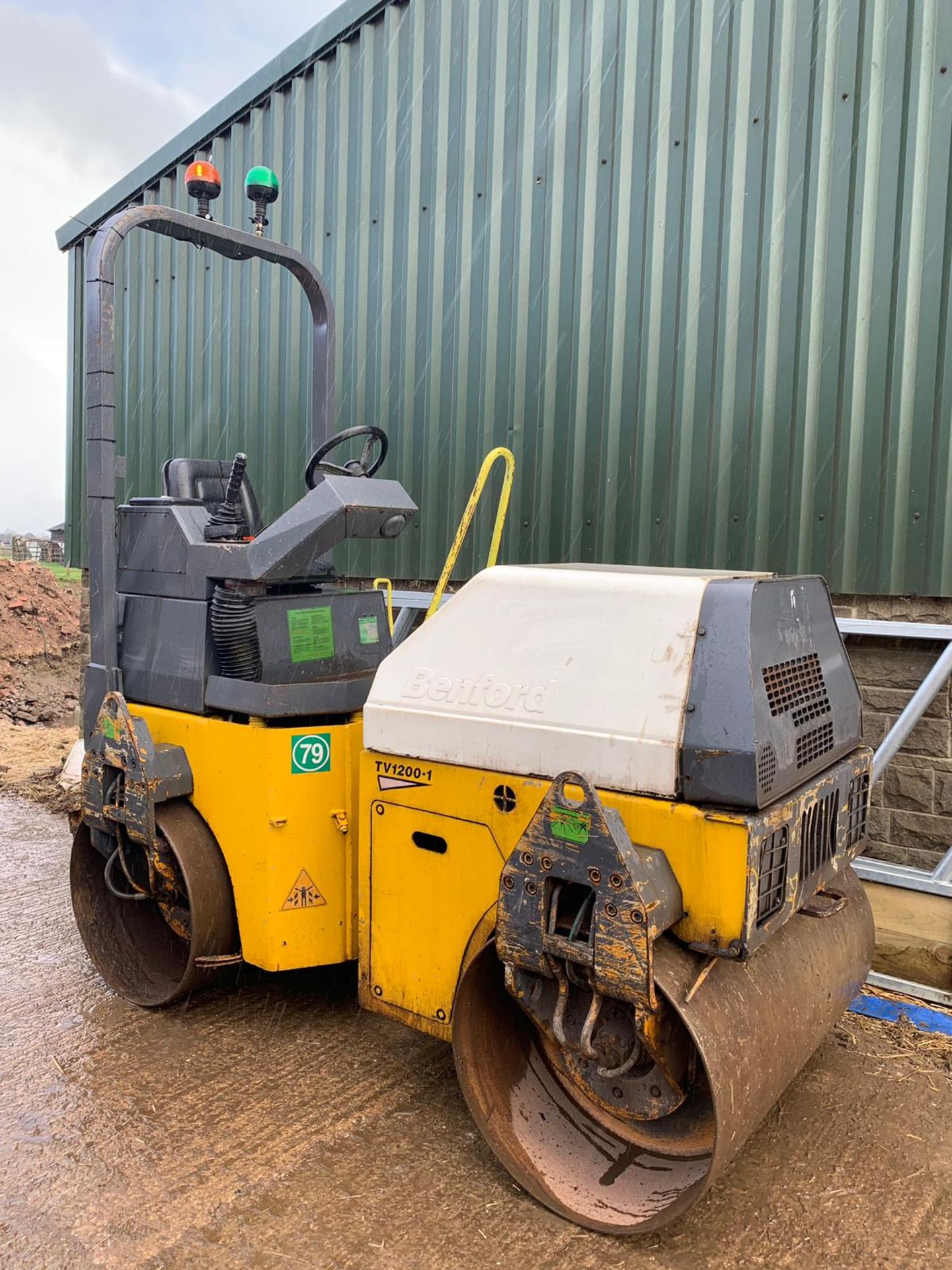 BENFORD TV1200 DOUBLE DRUM RIDE ON VIBRATING ROLLER *PLUS VAT* - Image 2 of 9