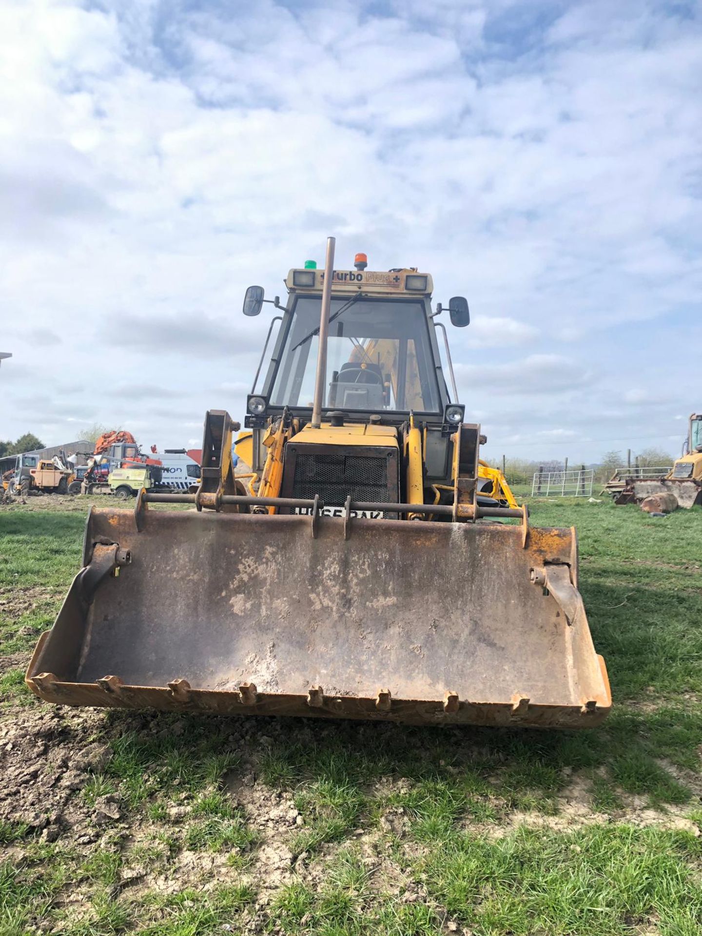 1990/H REG JCB 3CX SITE MASTER 4X4 TURBO PLUS, RUNS WORKS AND DRIVES, 4 IN 1 BUCKET *PLUS VAT* - Image 4 of 7