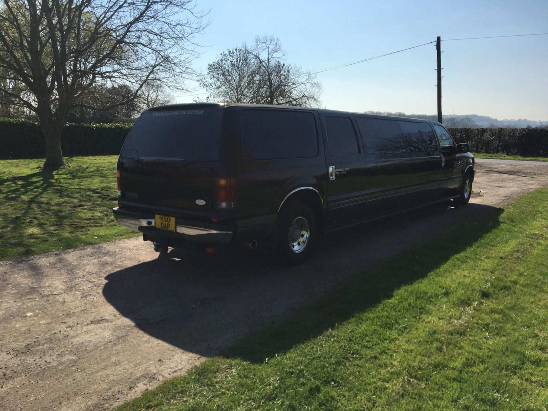 2002 FORD EXCURSION STRETCHED LIMO 5.7L PETROL BLACK, SHOWING 2 FORMER KEEPERS *NO VAT* - Image 6 of 17