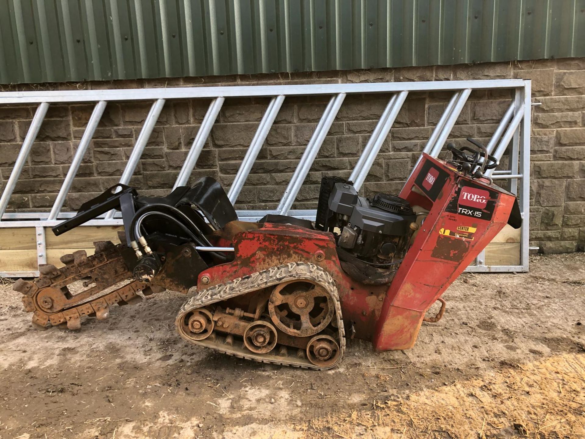 TORO TRX 15 WALK BEHIND TRACKED TRENCHER KAWASAKI PETROL ENGINE 15HP *PLUS VAT* - Image 2 of 12