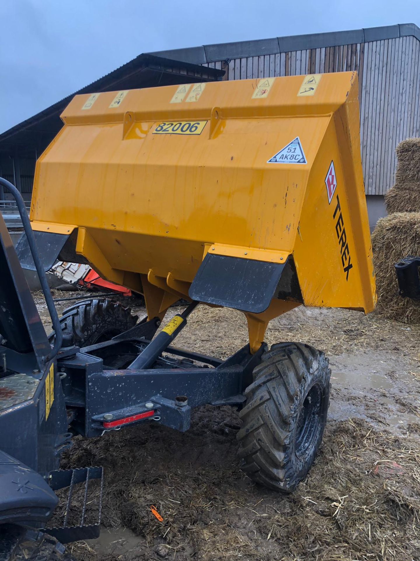 2014 TEREX 3 TONNE STRAIGHT TIP SKIP DUMPER, RUNS WORKS AND TIPS *PLUS VAT* - Image 3 of 6